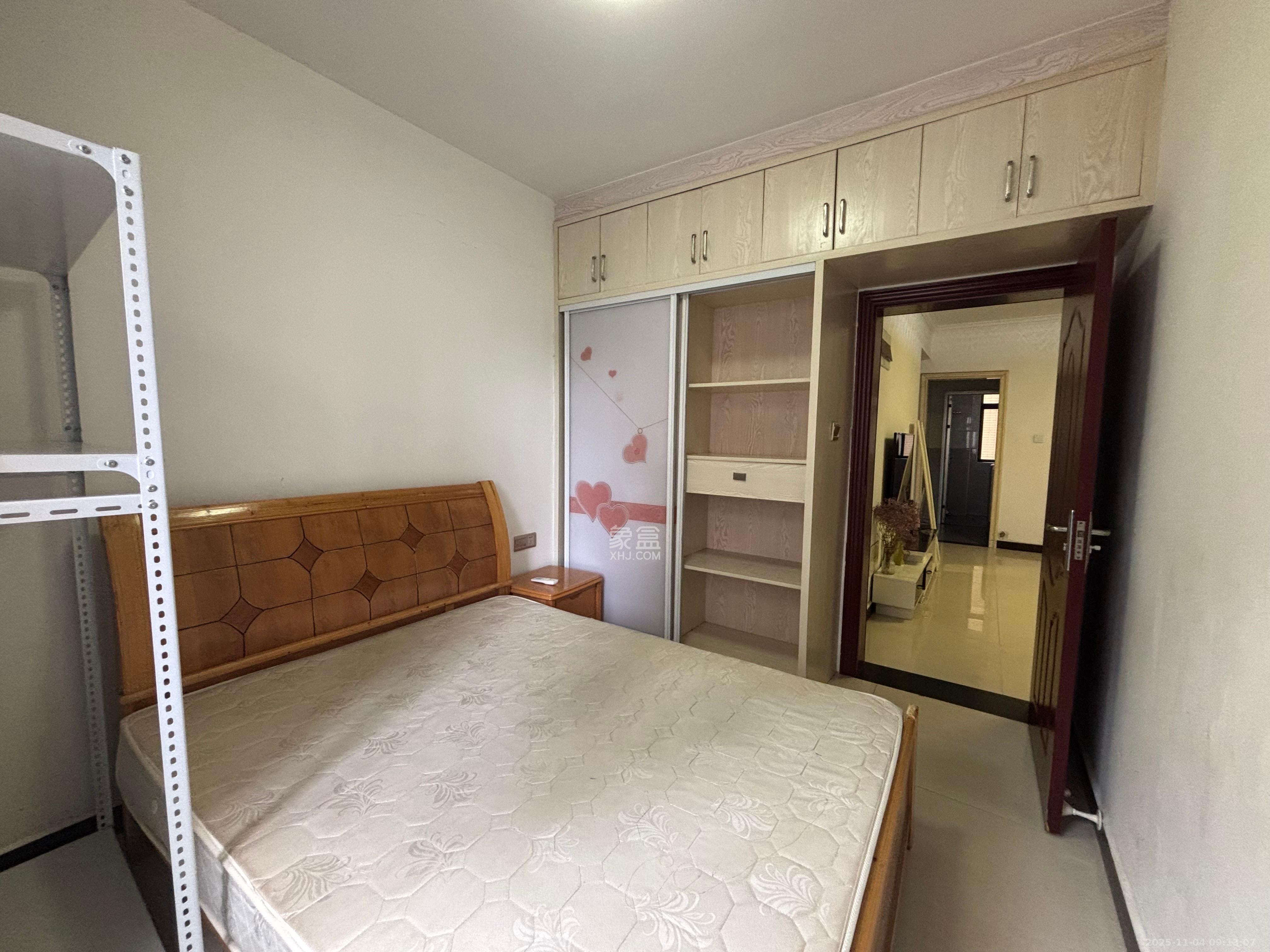 景塘家园  3室2厅1卫    2200.0元/月室内图