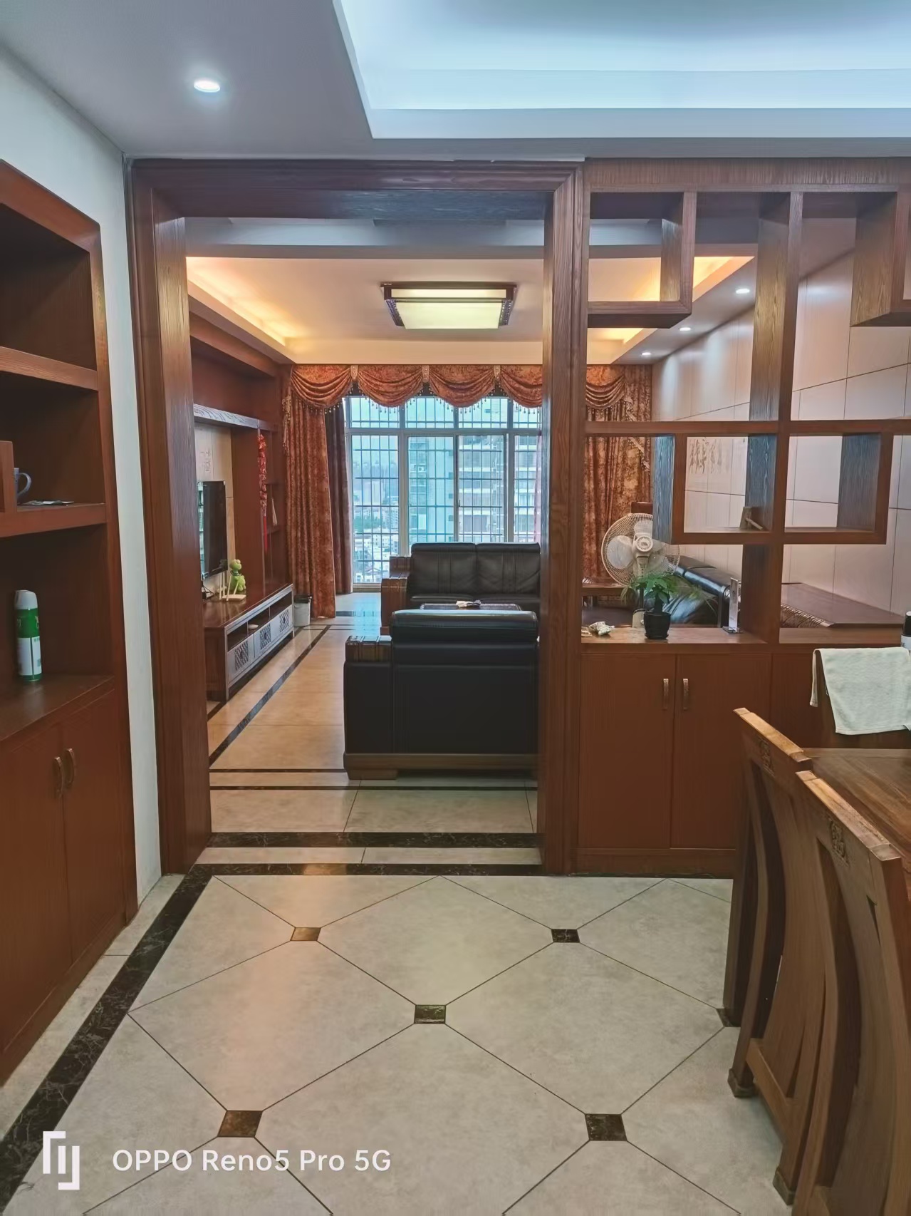 爱民苑综合楼  1室1厅1卫    1300.0元/月室内图