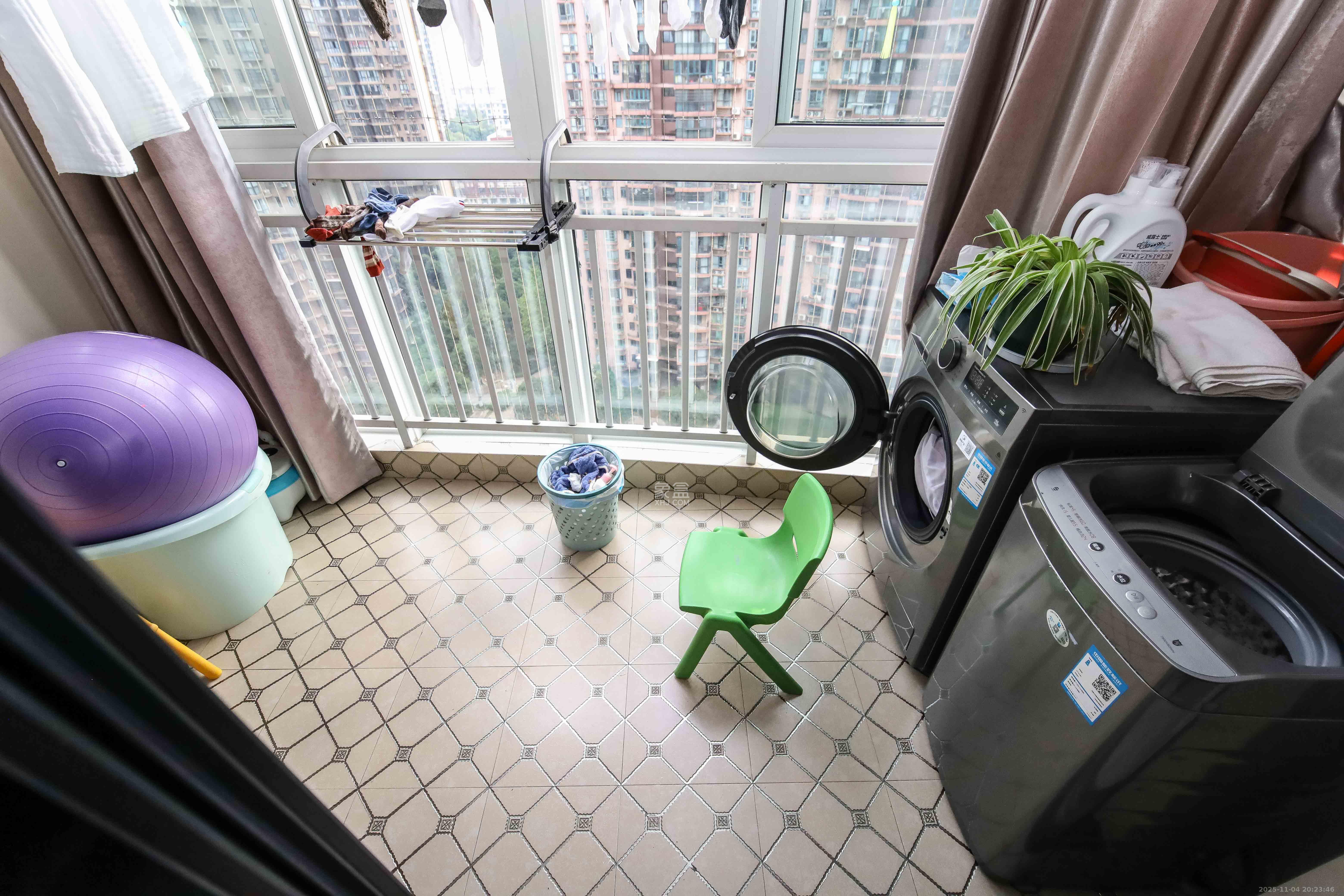 先锋东外滩 2室2厅1卫 69.0万 先锋东外滩 2室2厅1卫 69.0万阳台