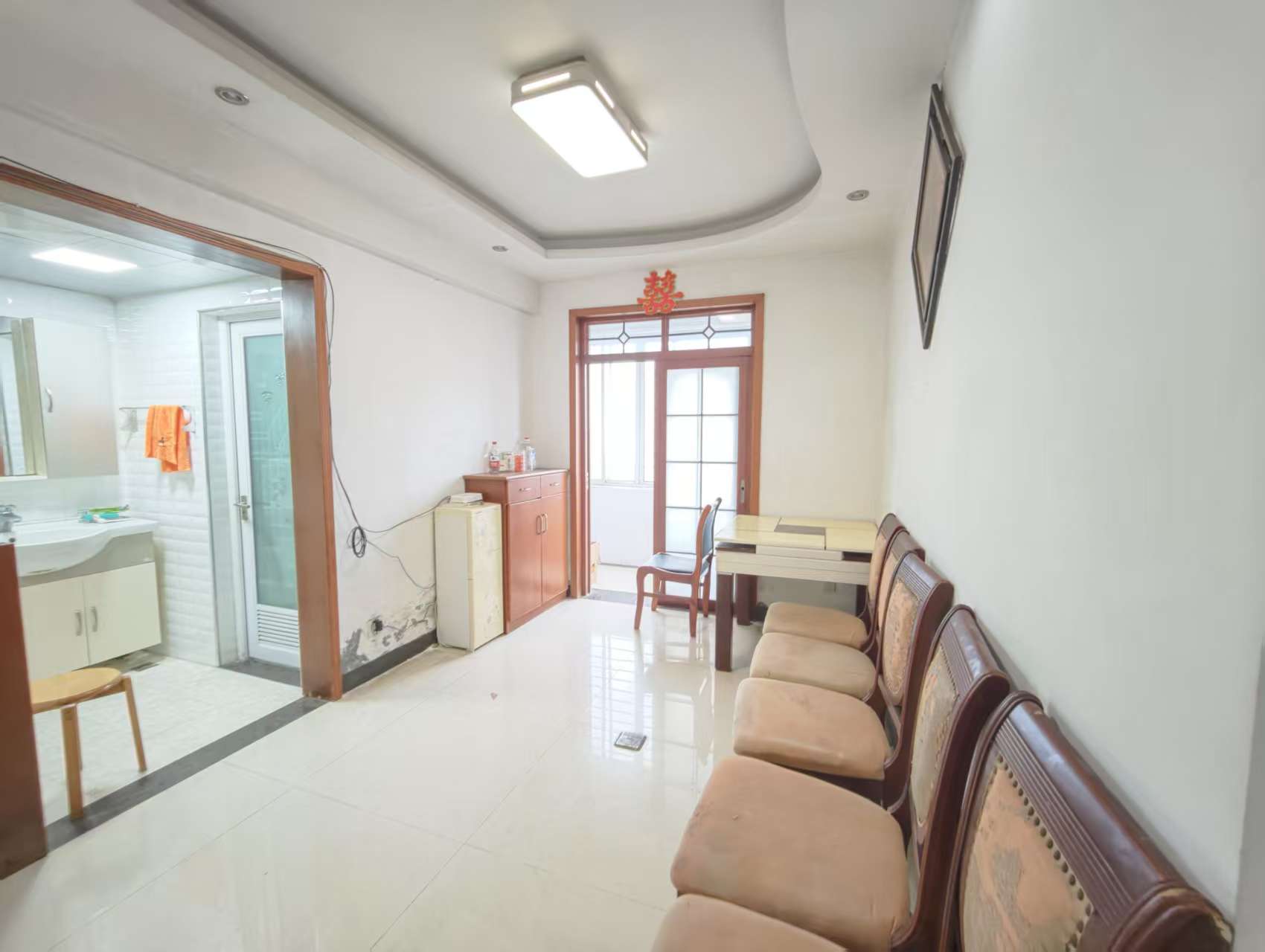 银色现代城 3室2厅1卫 1800.0元/月 银色现代城 3室2厅1卫 1800.0元/月室内图