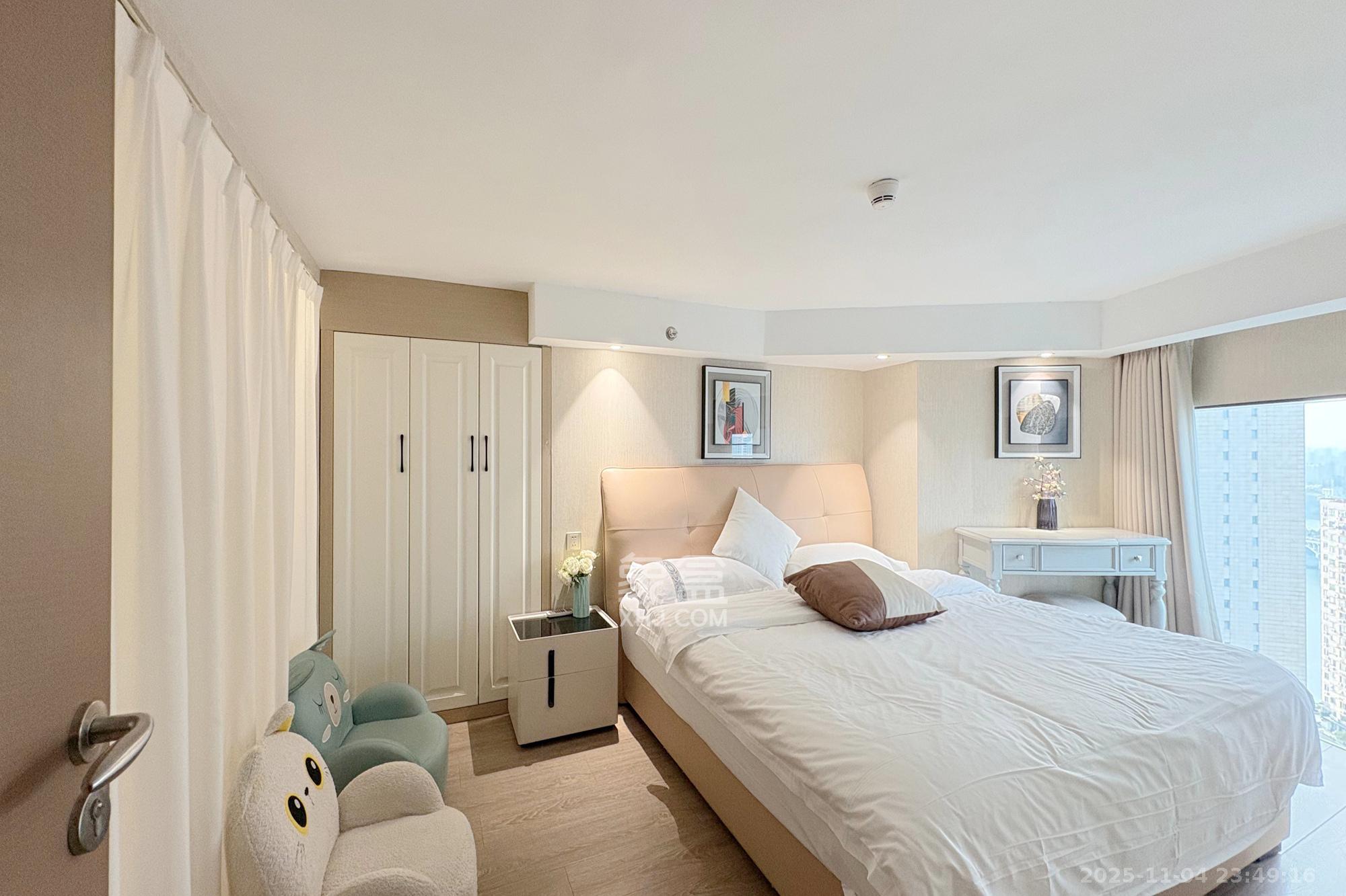 华远云玺公寓 4室2厅2卫 200.0万 华远云玺公寓 4室2厅2卫 200.0万卧室