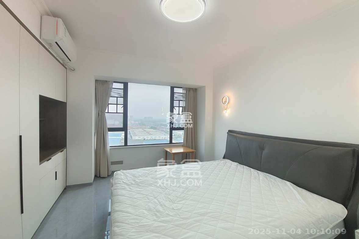 福天星中心(福天星雅苑) 4室2厅2卫 3200.0元/月 福天星中心(福天星雅苑) 4室2厅2卫 3200.0元/月室内图