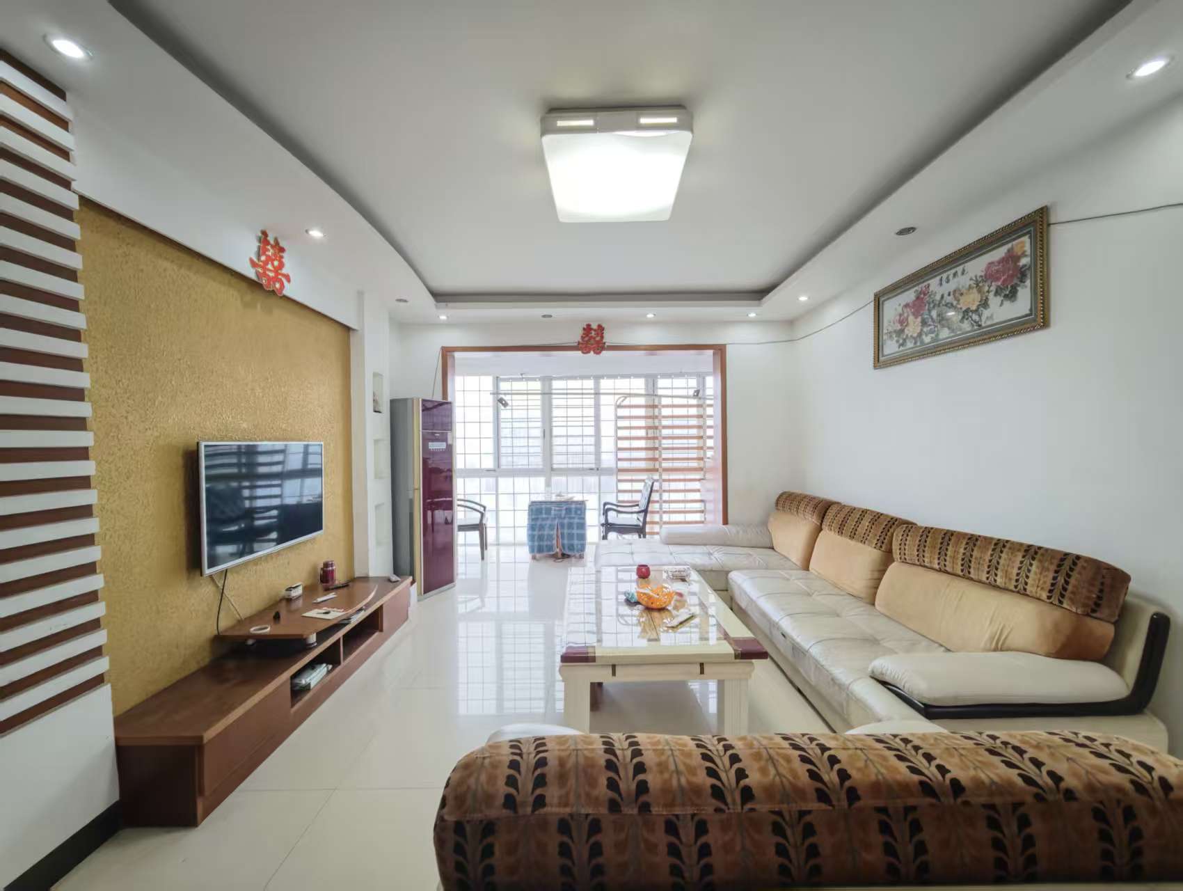 银色现代城 3室2厅1卫 1800.0元/月 银色现代城 3室2厅1卫 1800.0元/月室内图