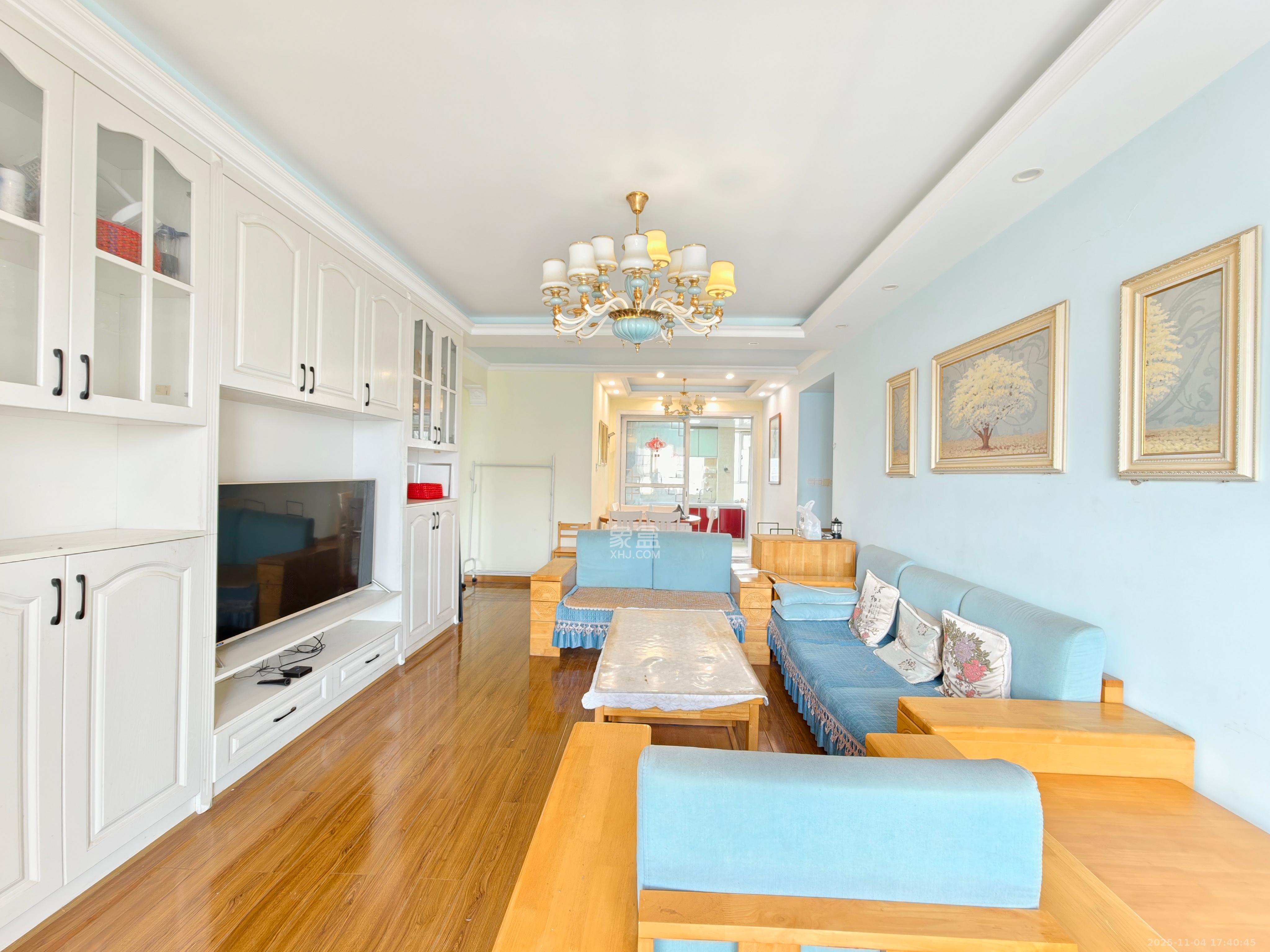 当代滨江MOMA  3室2厅2卫    3200.0元/月室内图