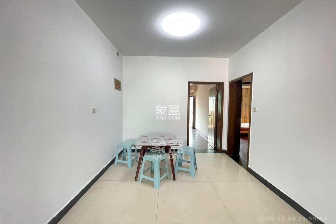 黄泥岭社区 2室2厅1卫 1800.0元/月 黄泥岭社区 2室2厅1卫 1800.0元/月室内图