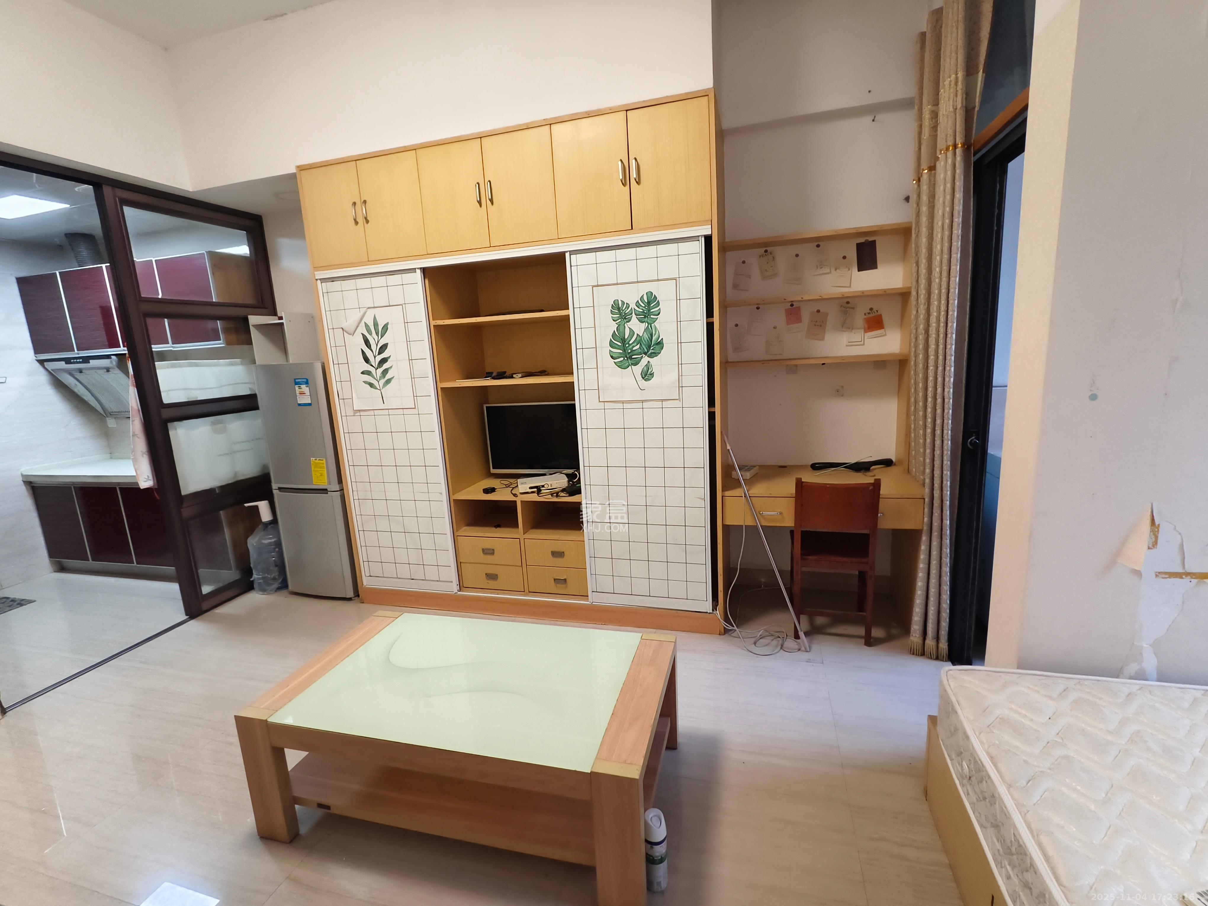 长房时代城 1室1厅1卫 1500.0元/月 长房时代城 1室1厅1卫 1500.0元/月室内图