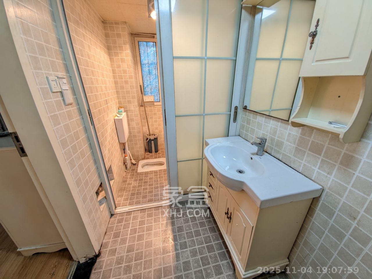 汇都公寓  3室1厅1卫    2400.0元/月室内图