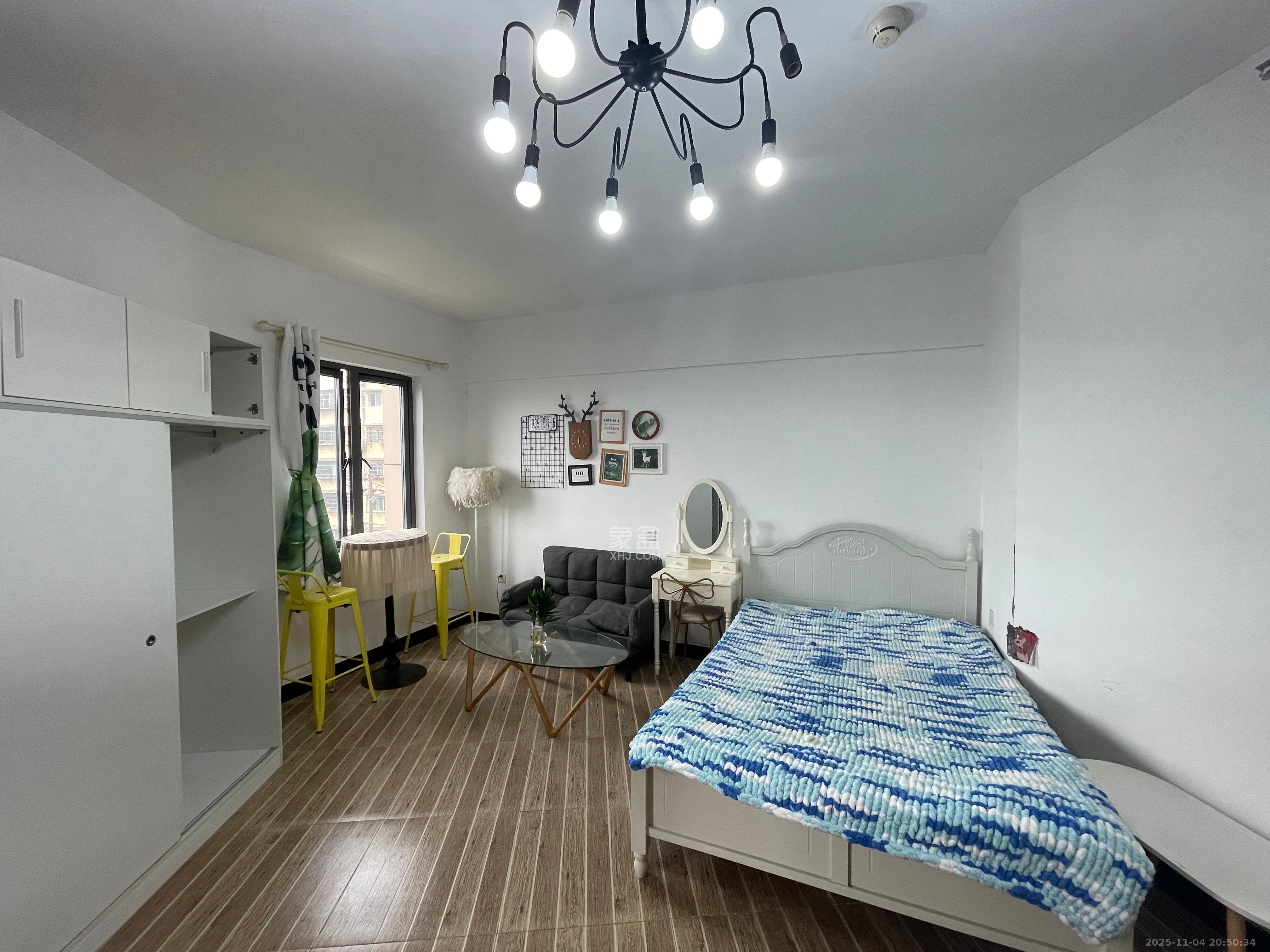 蓝光雍锦阁 1室1厅1卫 1600.0元/月 蓝光雍锦阁 1室1厅1卫 1600.0元/月室内图