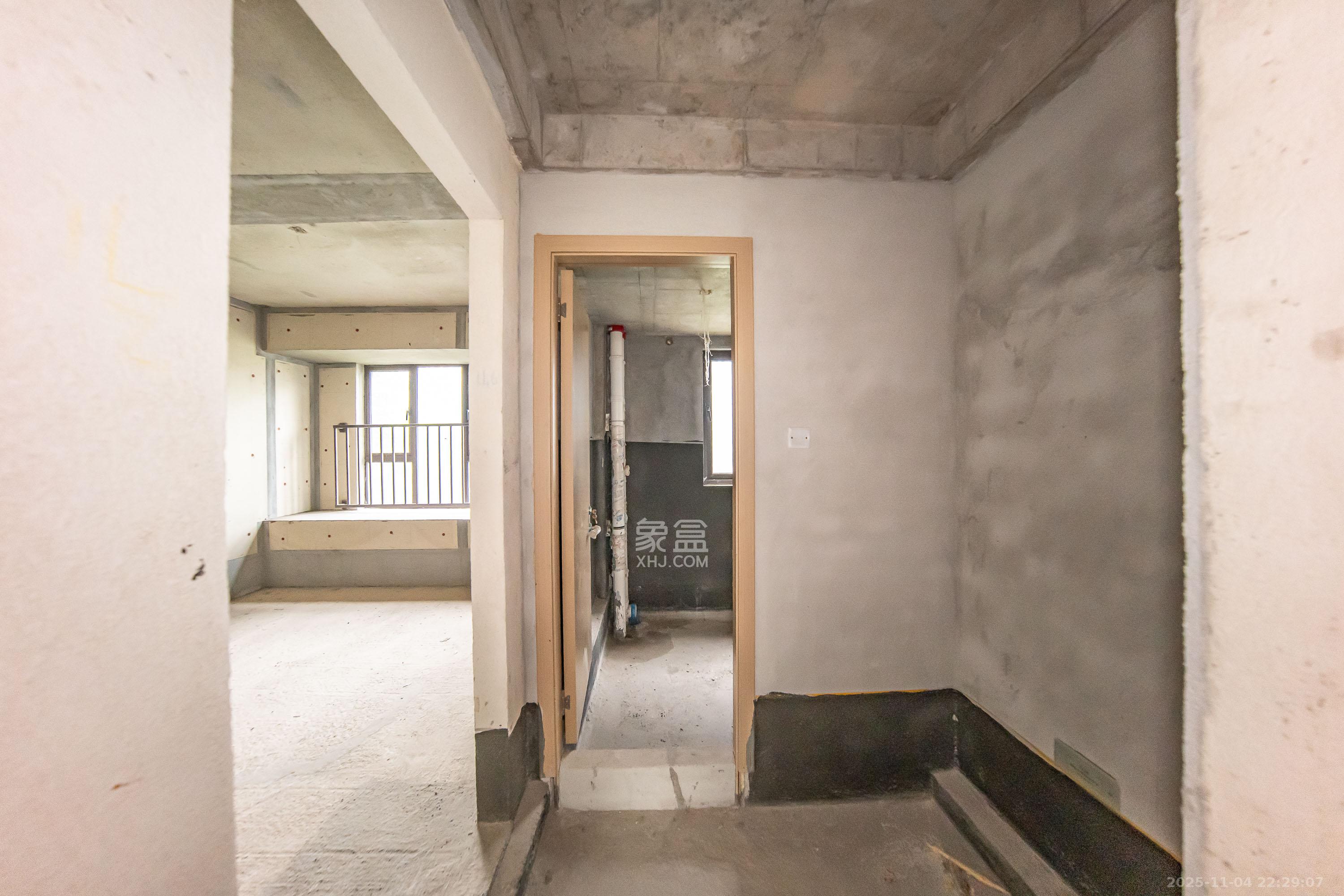 城发恒伟星雅韵（恒伟星辉苑）  4室2厅2卫    199.8万卫生间