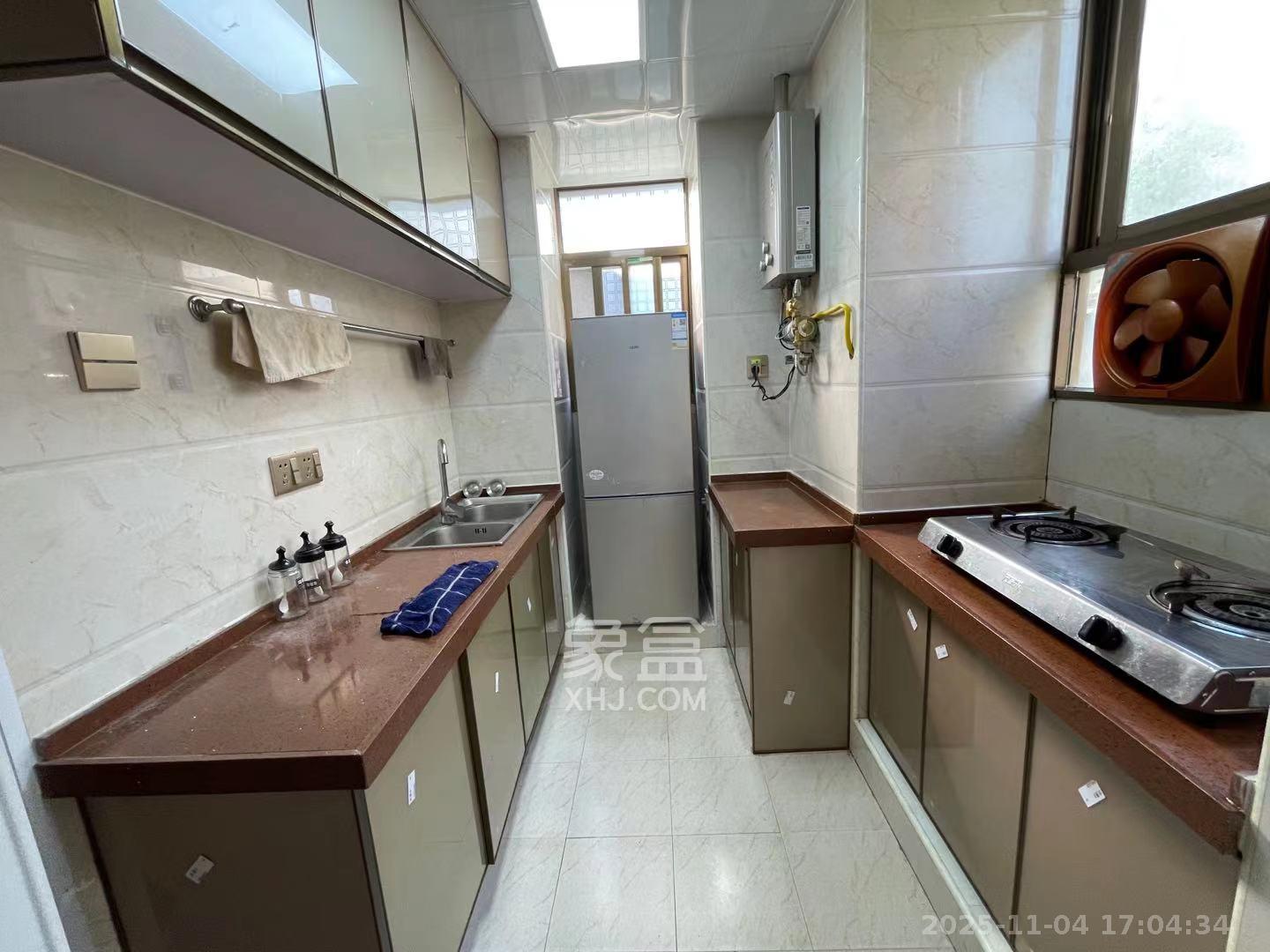 红旗区四片  2室1厅1卫    1600.0元/月室内图