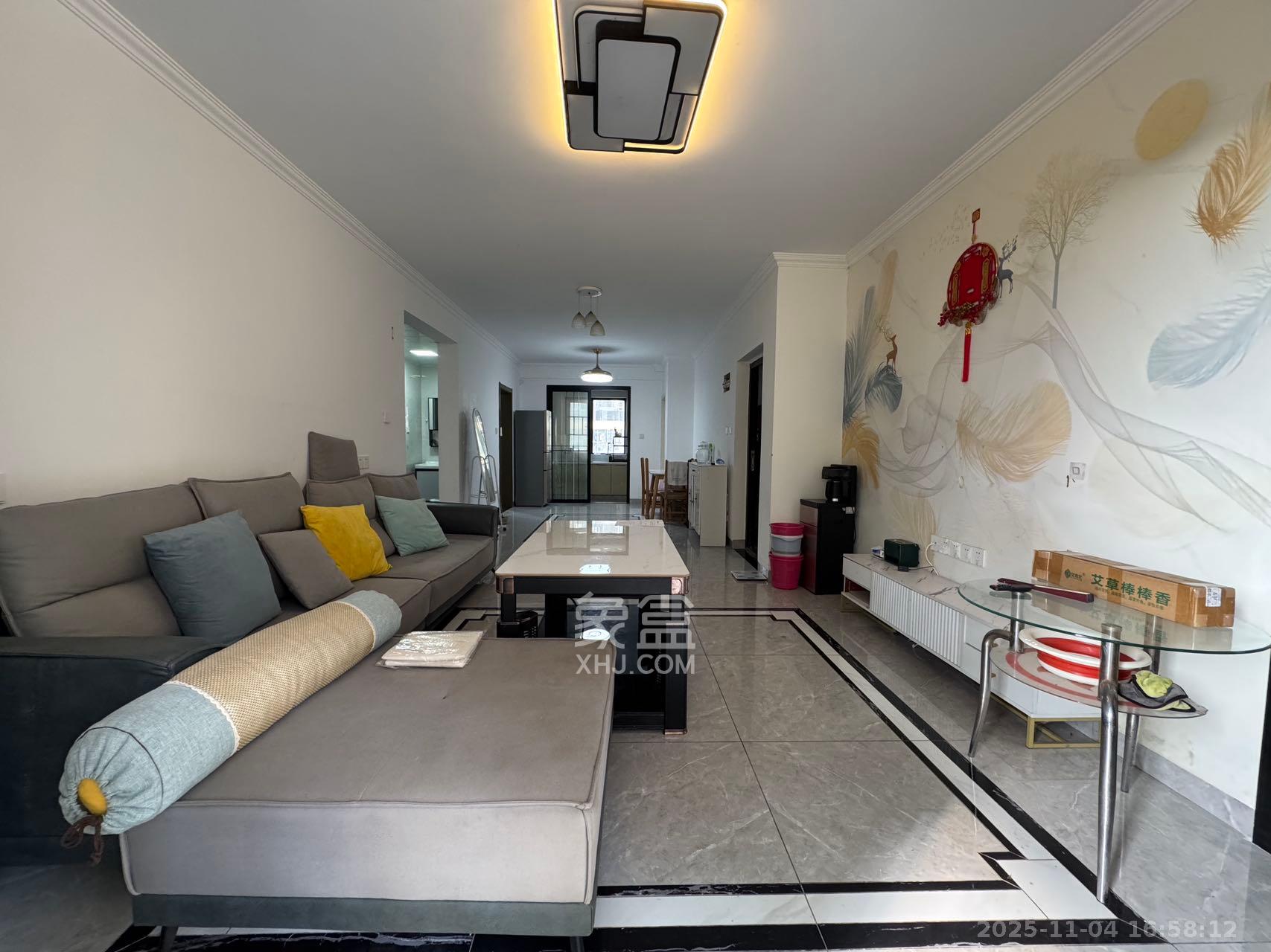 保利东郡 4室2厅2卫 2000.0元/月 保利东郡 4室2厅2卫 2000.0元/月室内图