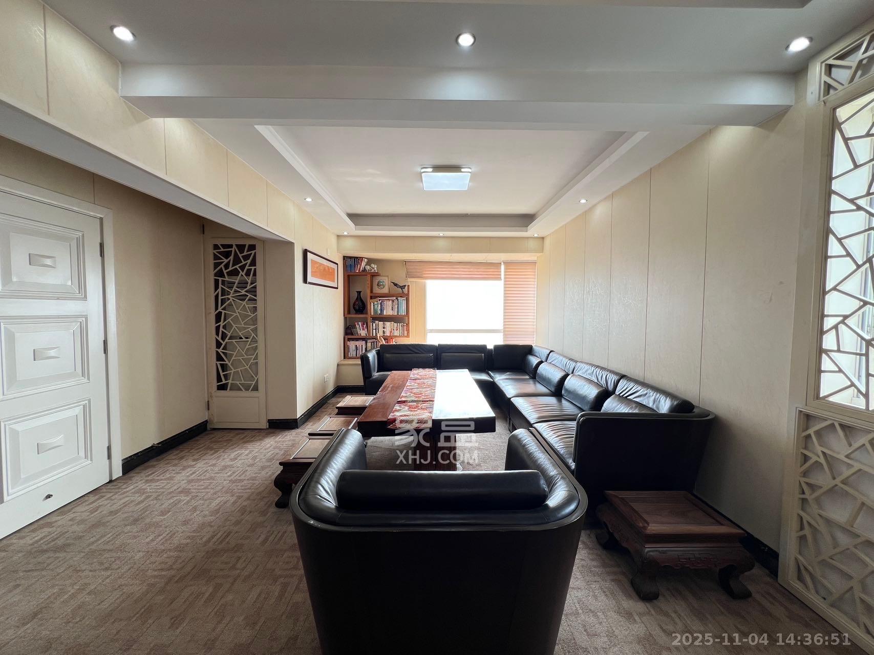 兰亭峰景  3室2厅1卫    5500.0元/月室内图