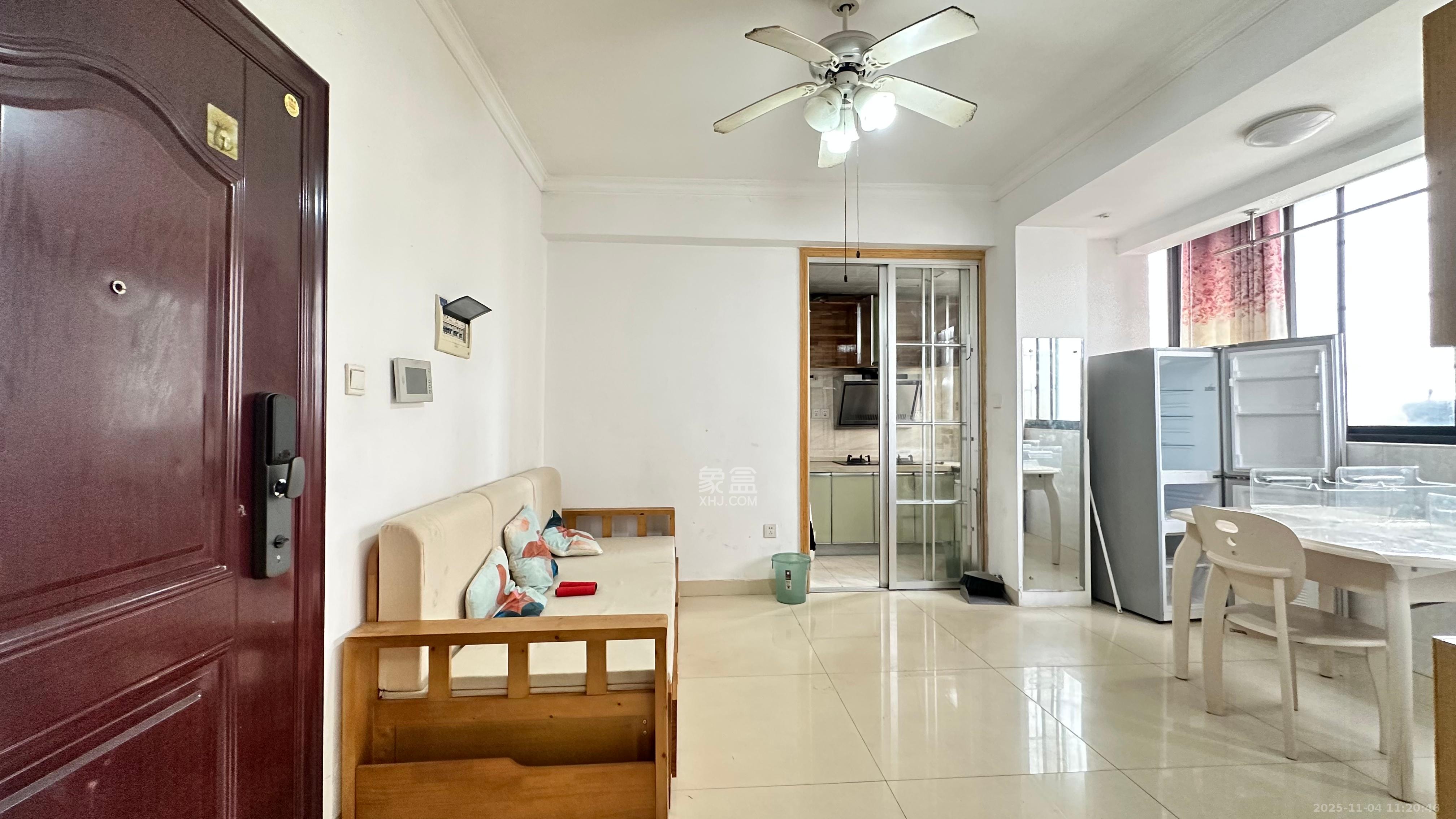 Cross尚公馆  1室1厅1卫    1300.0元/月室内图