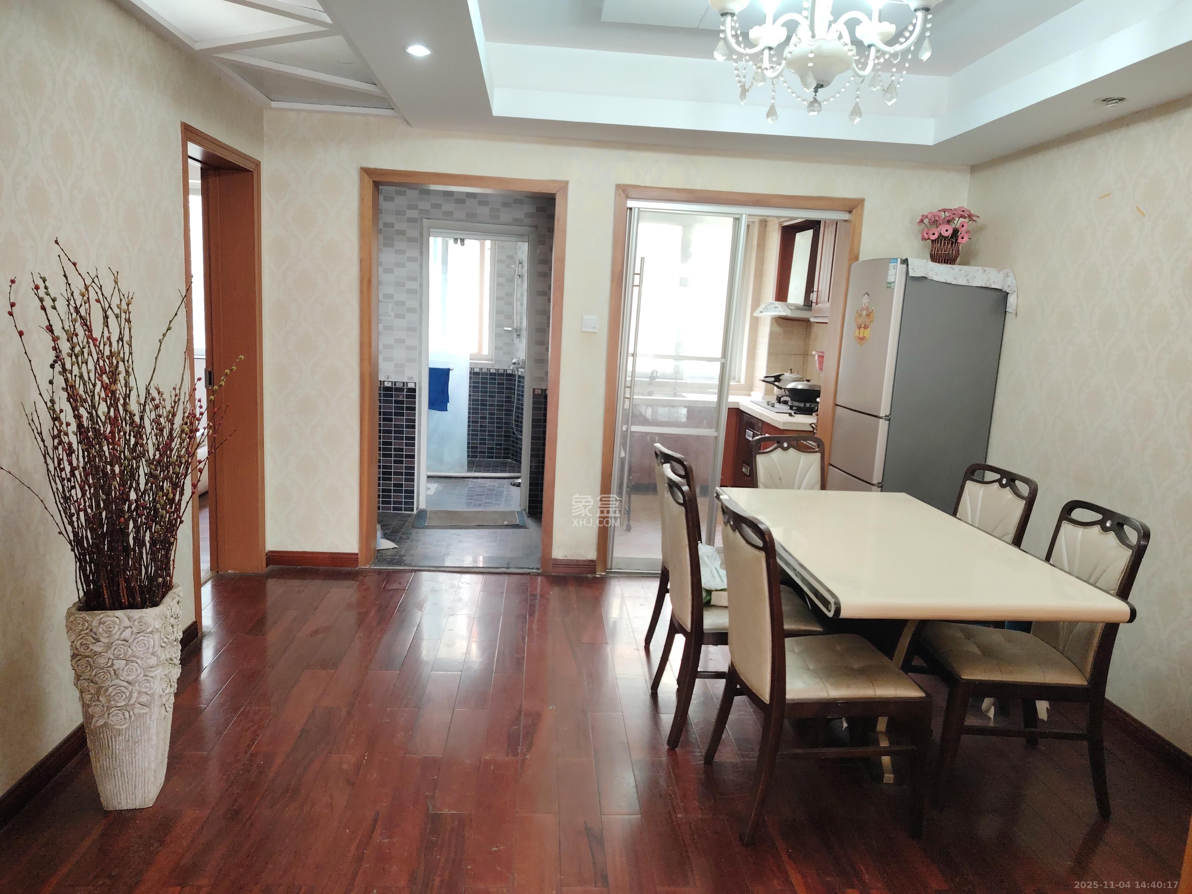 梅苑家园 3室2厅2卫 1800.0元/月 梅苑家园 3室2厅2卫 1800.0元/月室内图