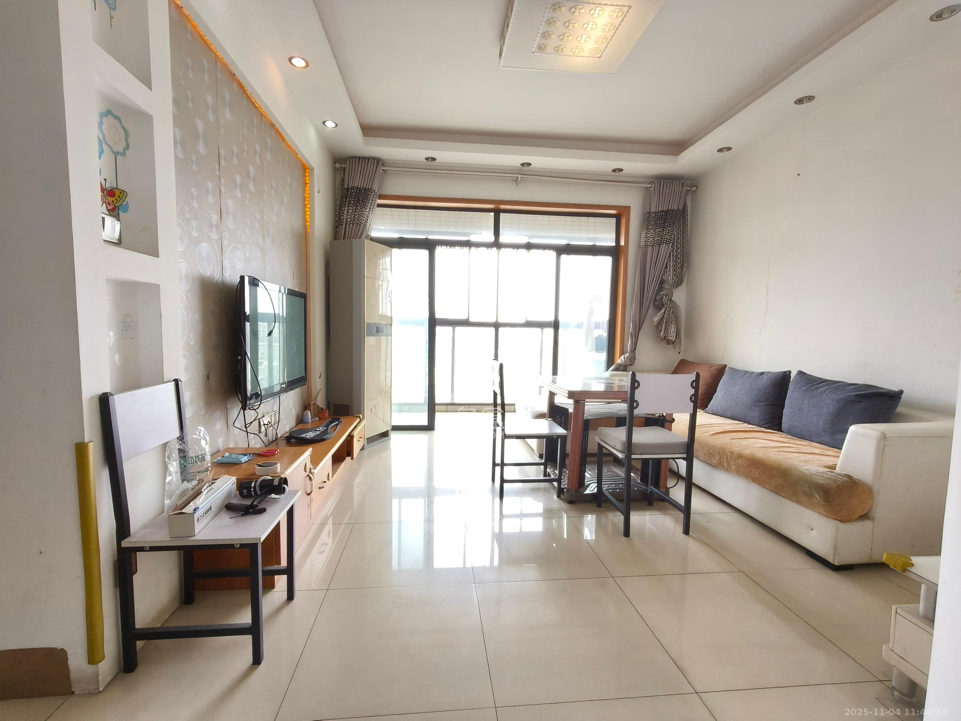 恒基凯旋门一二期 1室1厅1卫 1700.0元/月 恒基凯旋门一二期 1室1厅1卫 1700.0元/月室内图