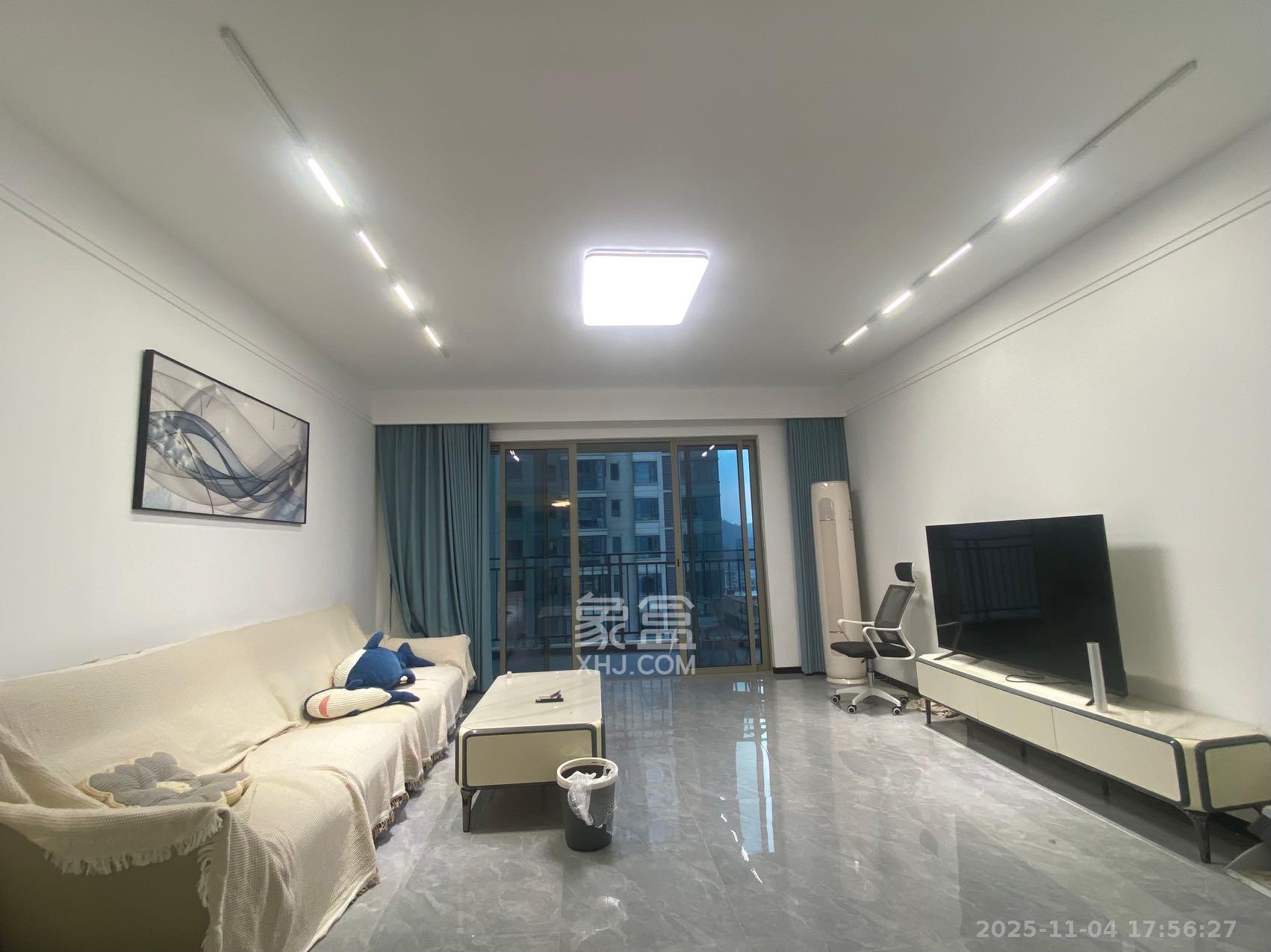 梅溪湖金茂湾  4室2厅2卫    4300.0元/月