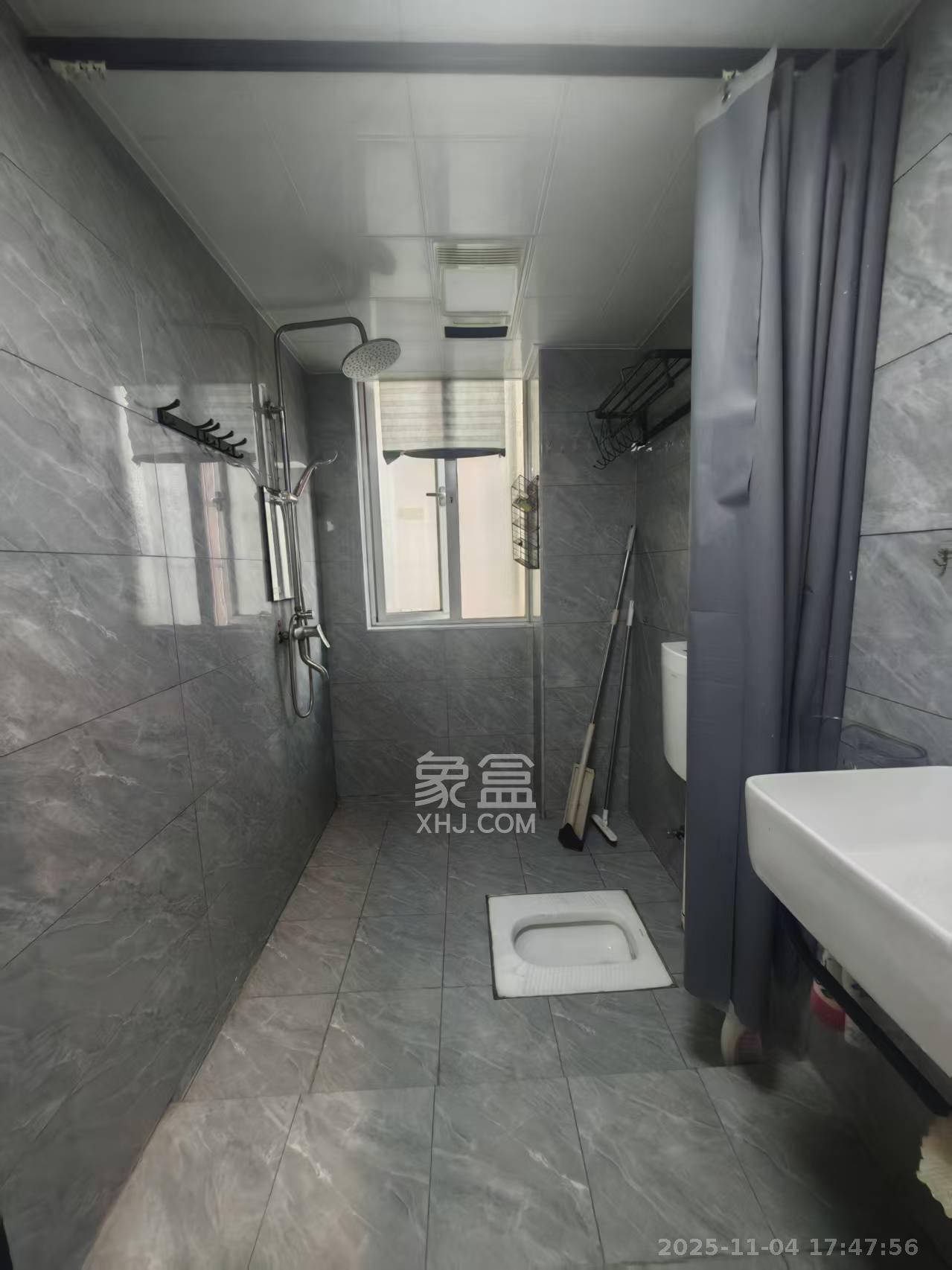 恒广国际景园一二区 1室2厅1卫 2000.0元/月 恒广国际景园一二区 1室2厅1卫 2000.0元/月室内图