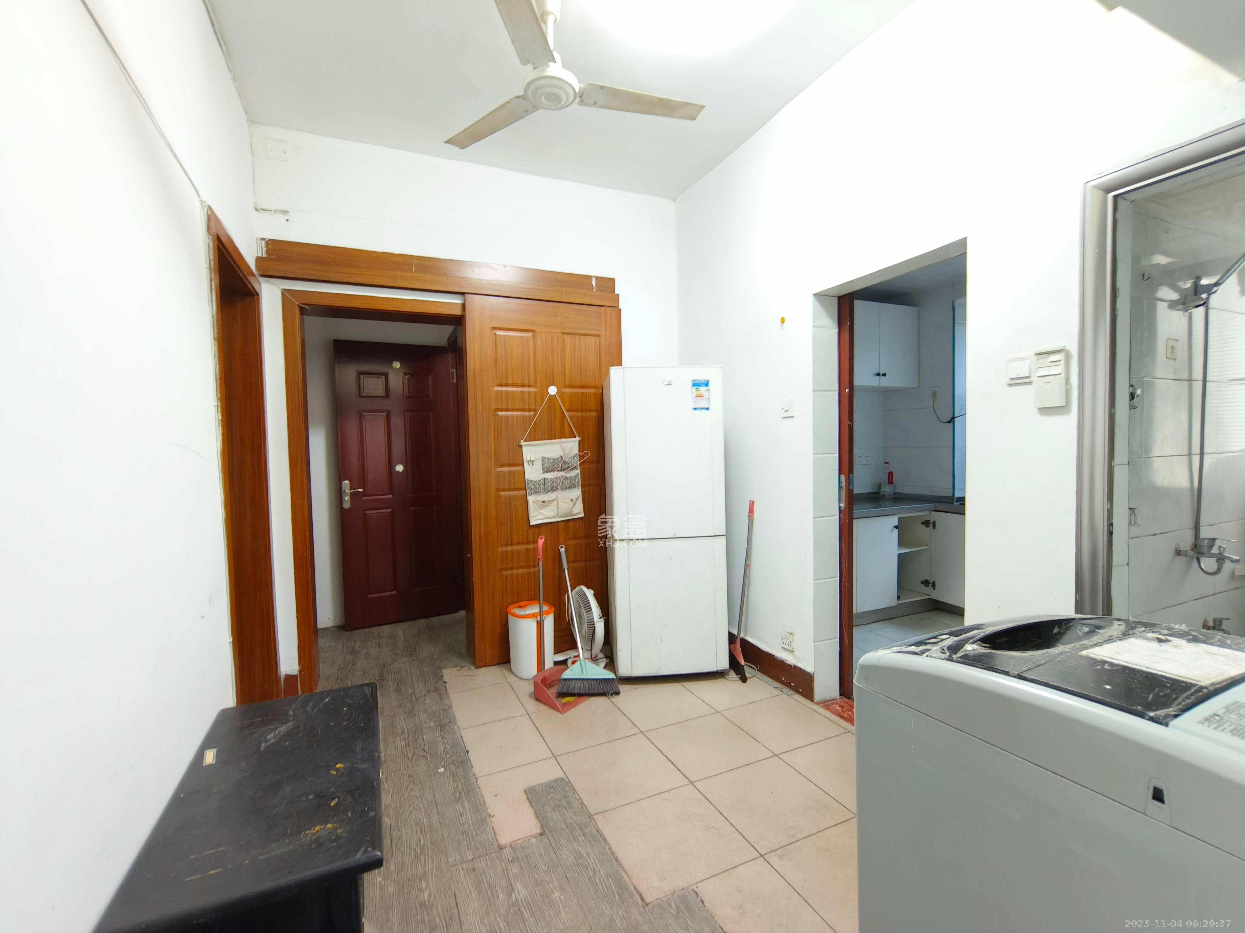 民主后街（西街）散盘  3室1厅1卫    1900.0元/月室内图