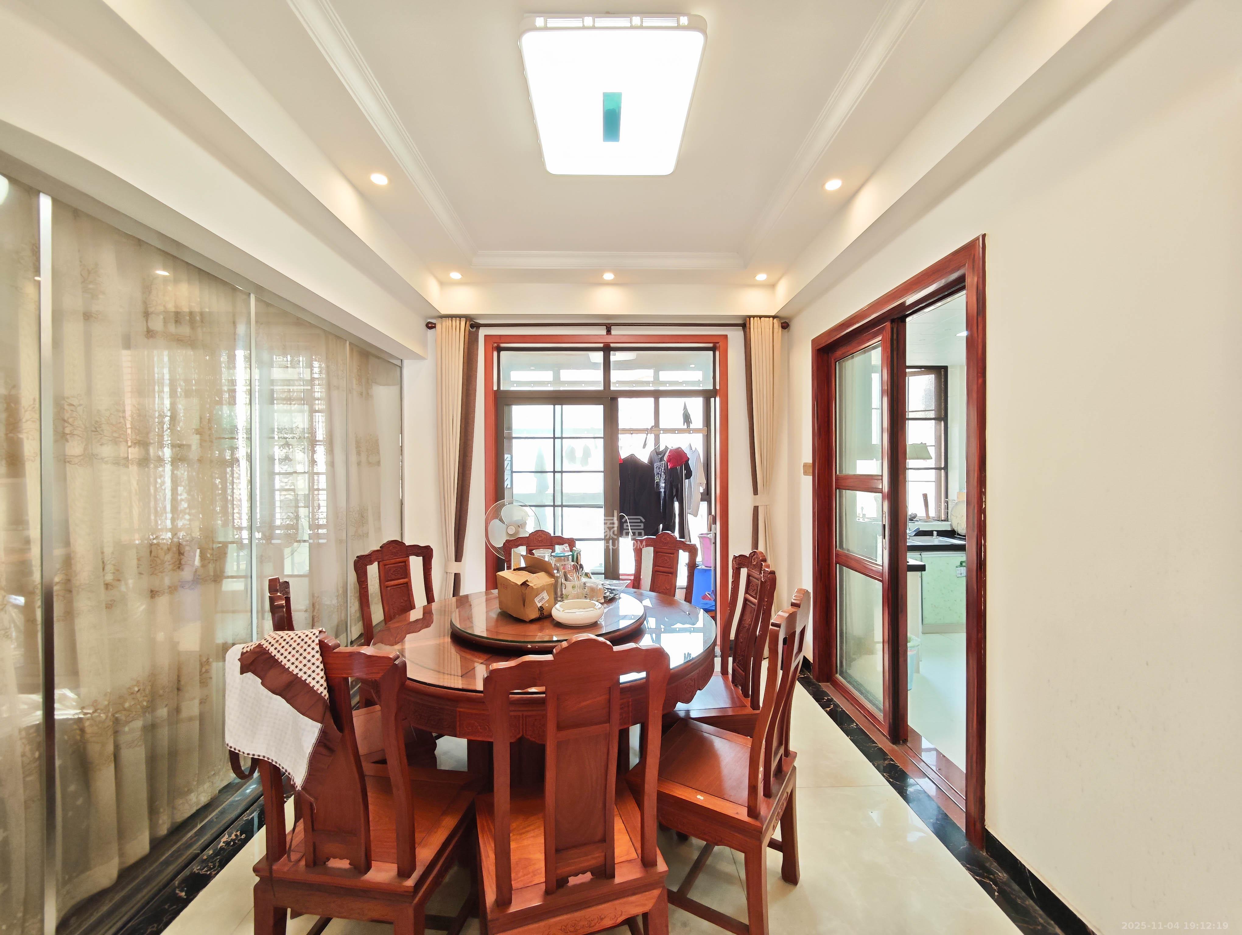 宏聚地中海  4室2厅2卫    158.0万其他