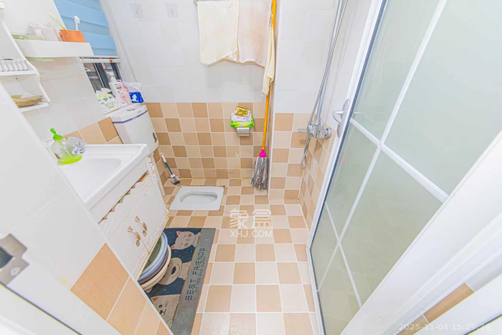 中建芙蓉工社  2室1厅1卫    1700.0元/月室内图