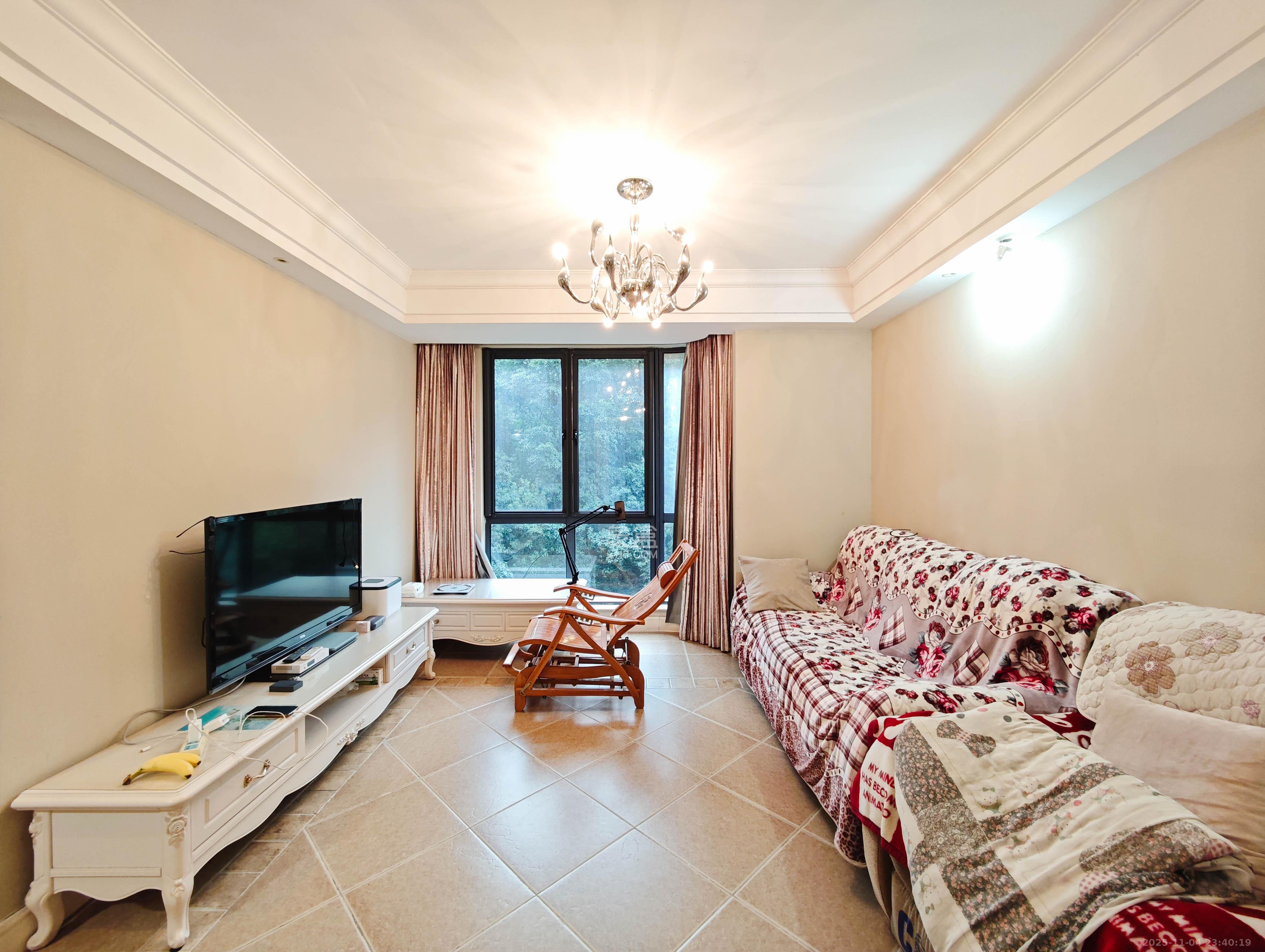 保利城（中航城国际社区、郡原美村）  2室1厅1卫    70.0万客厅