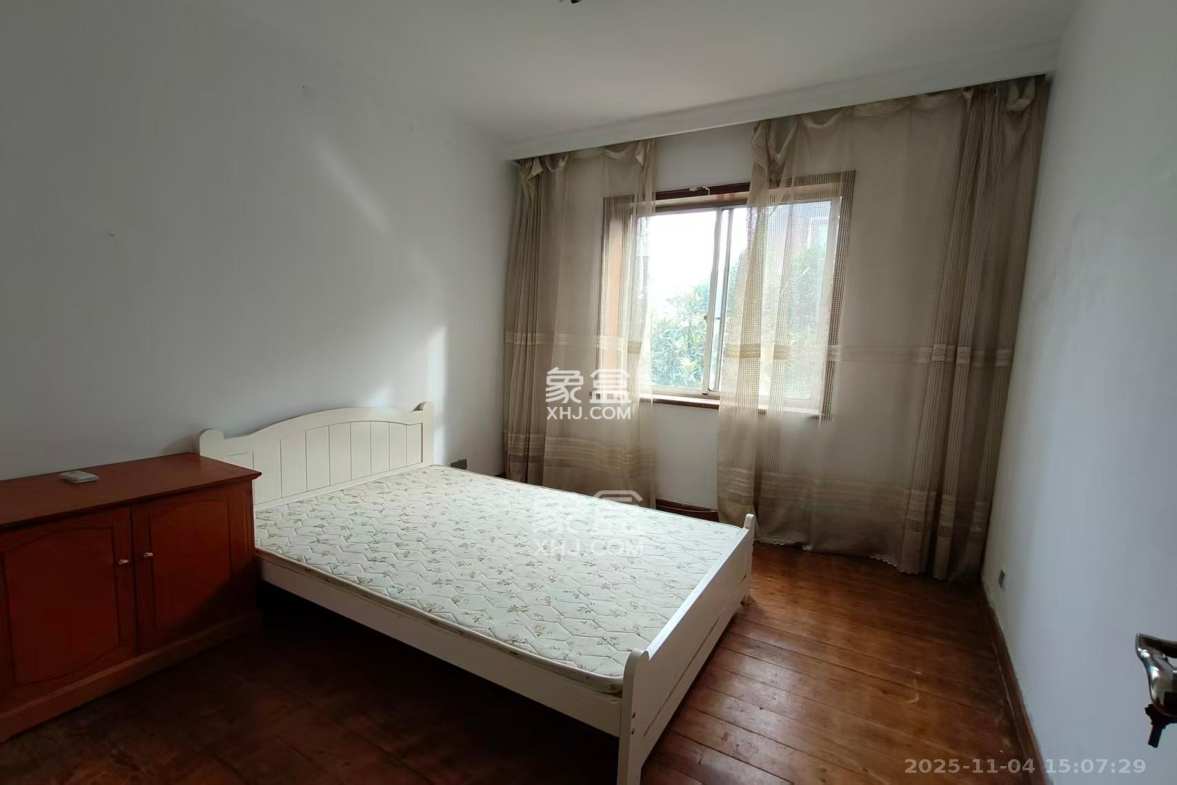 幸福里(幸福里一期) 6室2厅2卫 2900.0元/月 幸福里(幸福里一期) 6室2厅2卫 2900.0元/月室内图