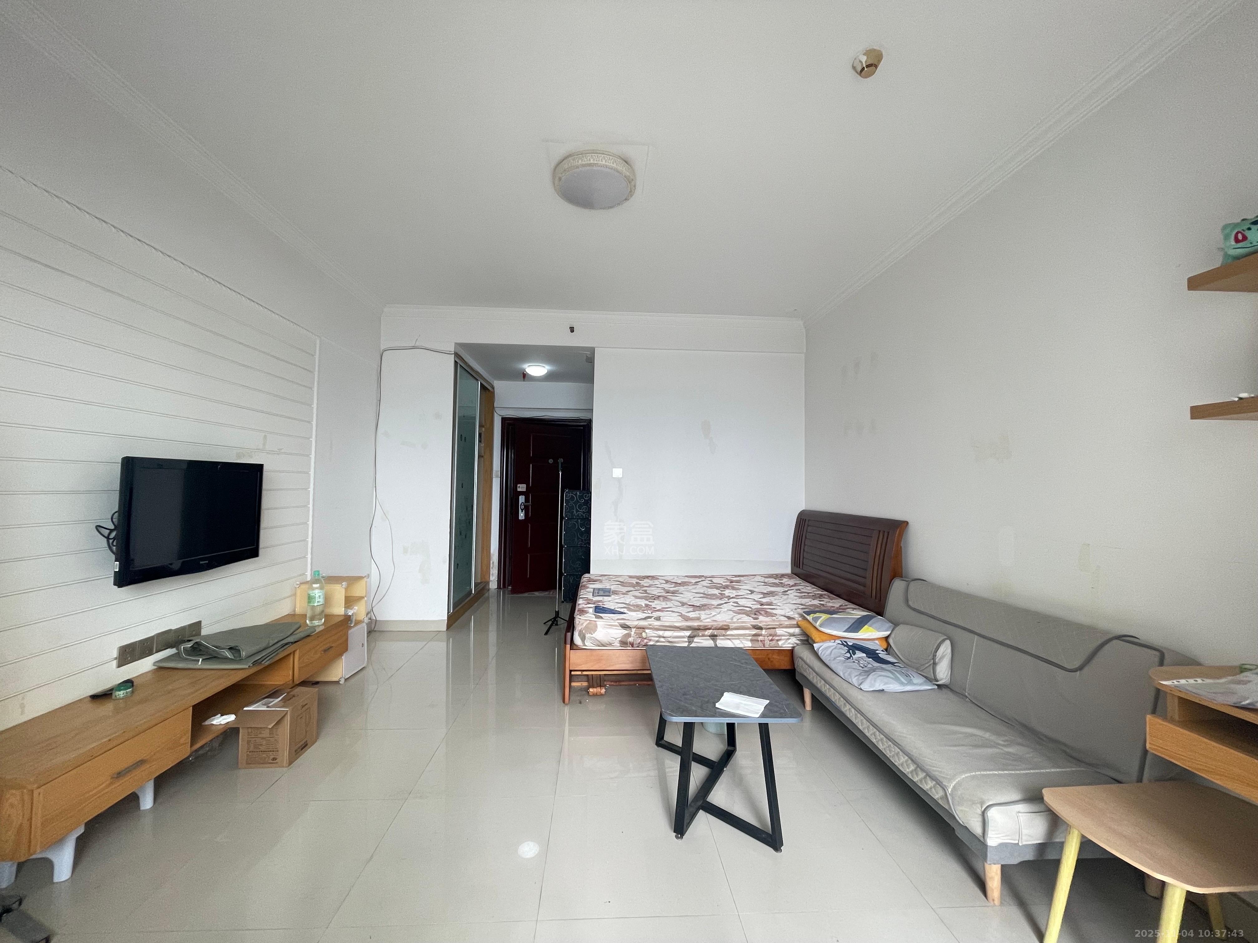 观湖公寓  1室1厅1卫    1700.0元/月室内图