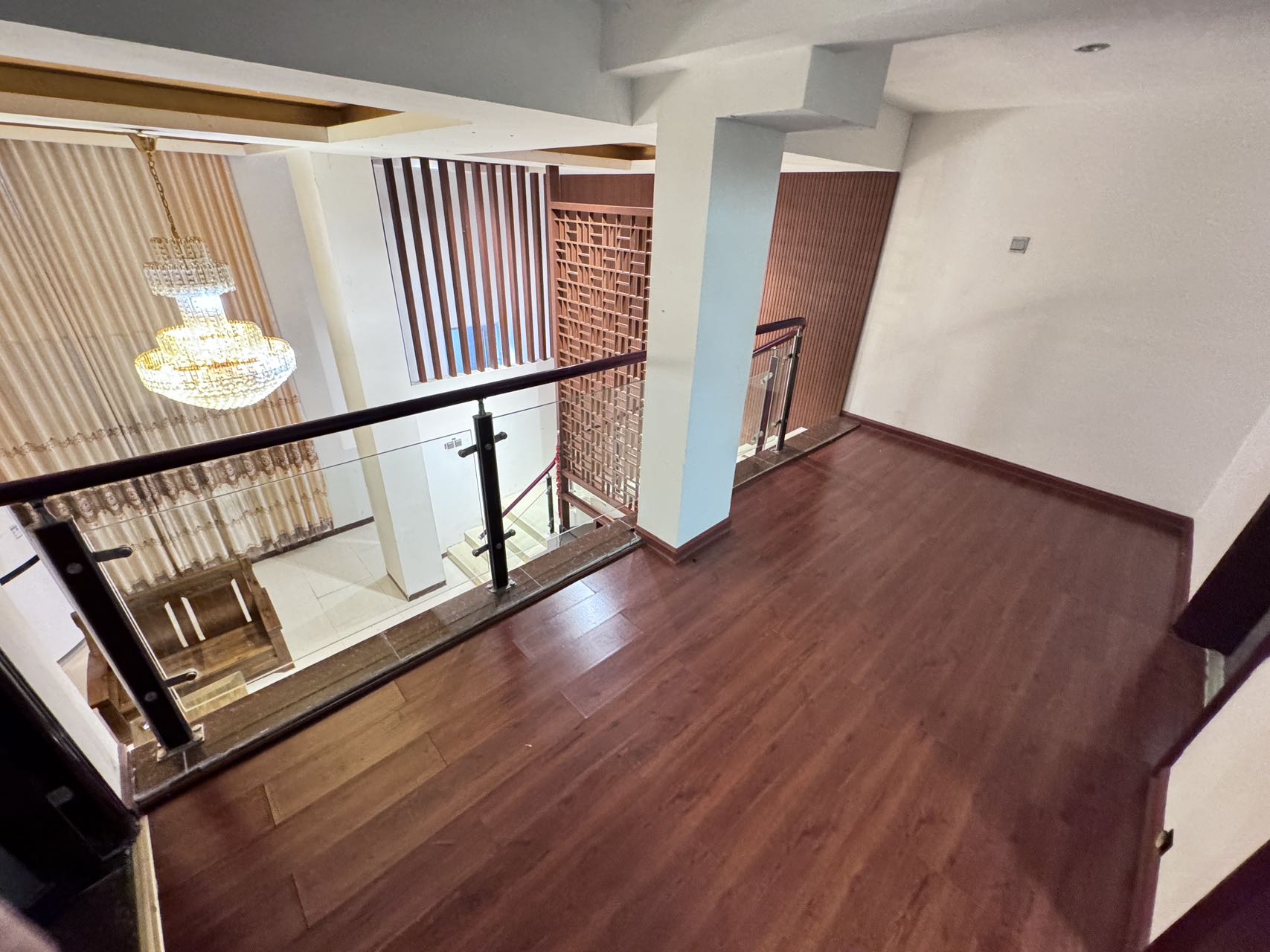 兰海佳园  4室2厅2卫    2500.0元/月室内图