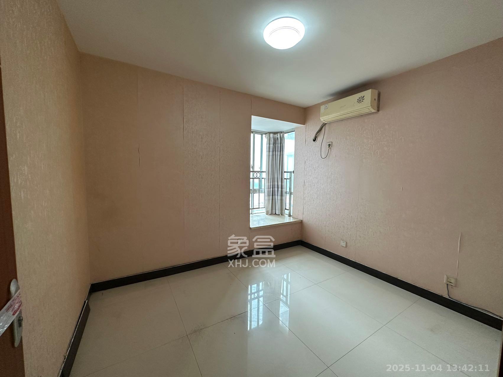 高桥现代商贸城  2室2厅1卫    2000.0元/月室内图