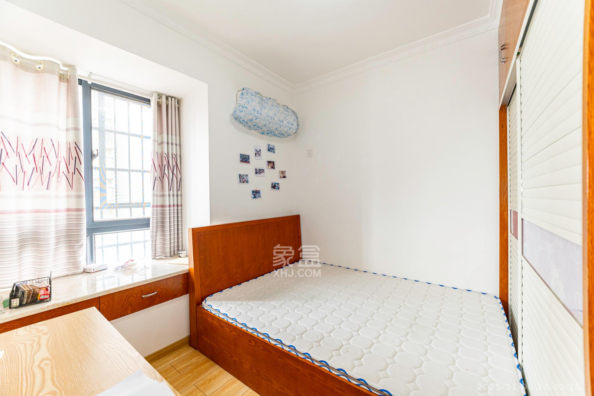 丰源国际 2室1厅1卫 56.0万 丰源国际 2室1厅1卫 56.0万卧室