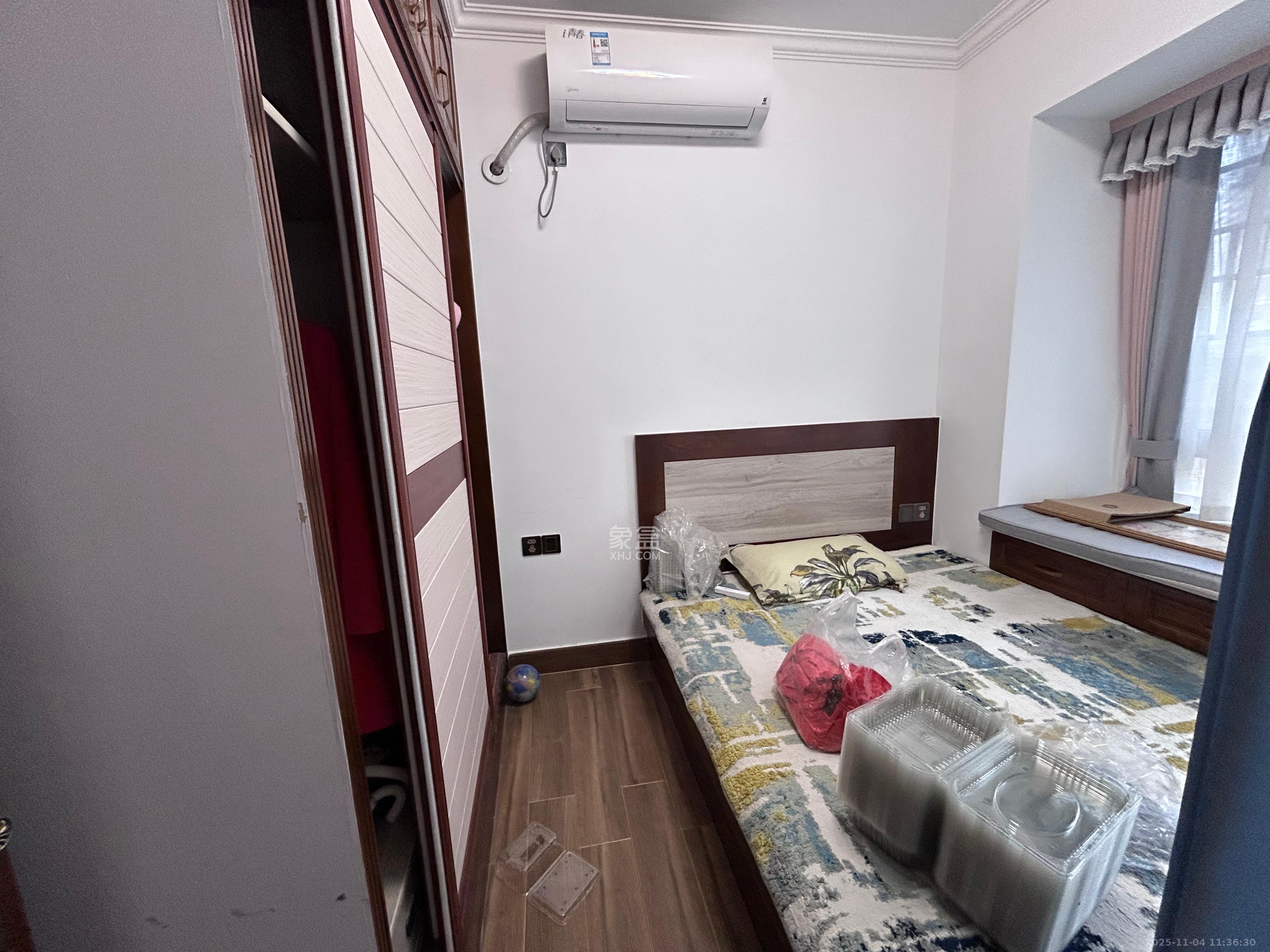 星城春晓 3室2厅2卫 2400.0元/月 星城春晓 3室2厅2卫 2400.0元/月室内图