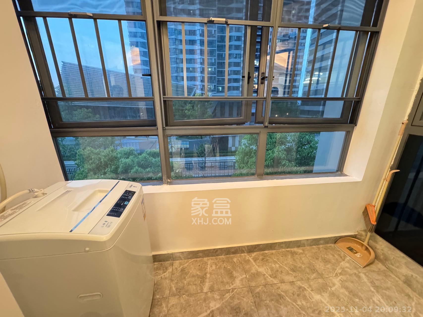 复地滨江金融中心 4室1厅2卫 4500.0元/月 复地滨江金融中心 4室1厅2卫 4500.0元/月室内图