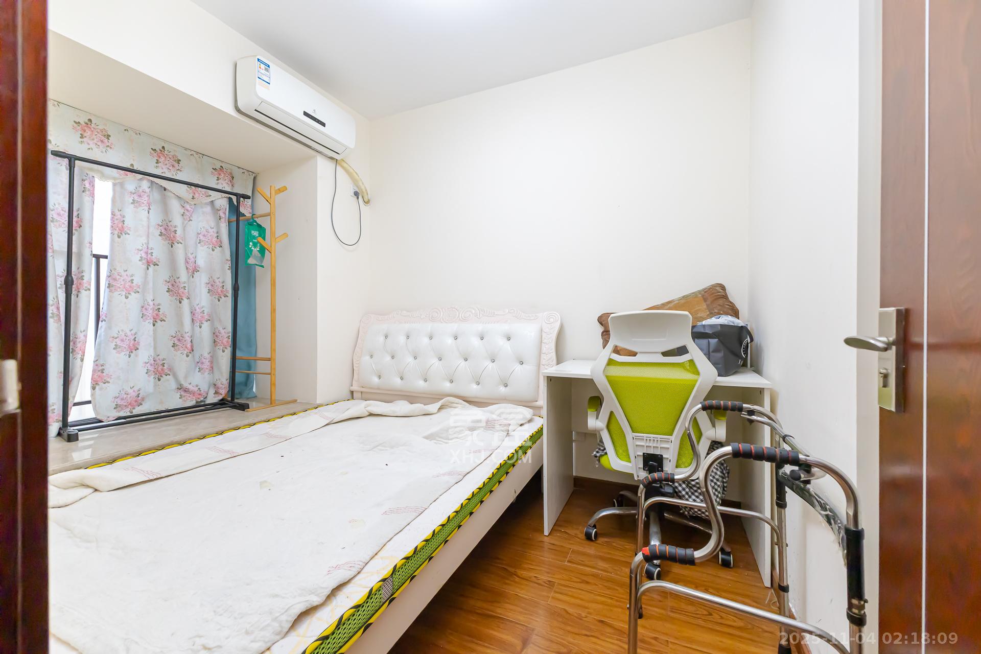 时代倾城二期  2室2厅1卫    63.8万卧室