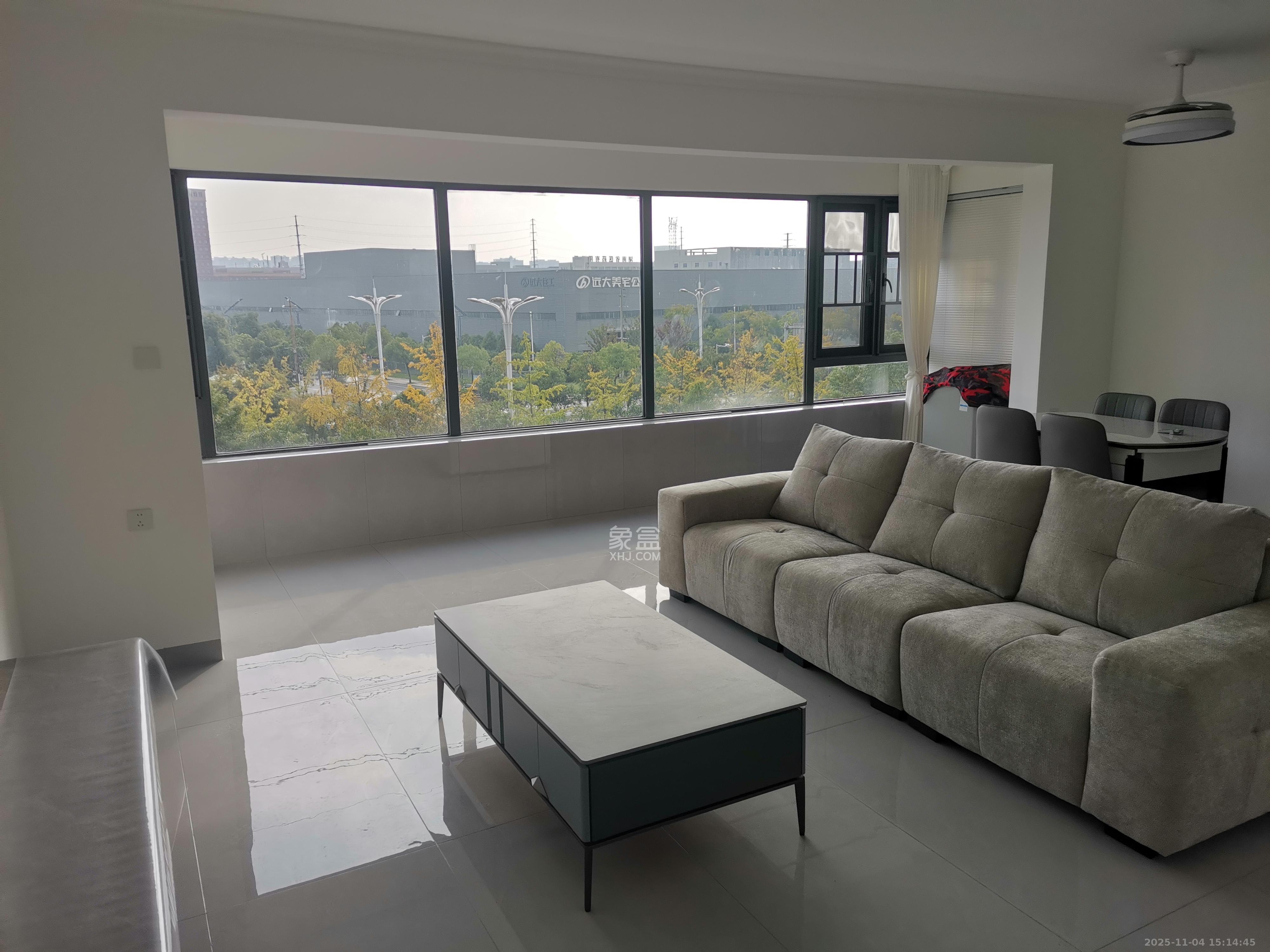 保利恒伟时光印象  3室2厅2卫    2600.0元/月室内图