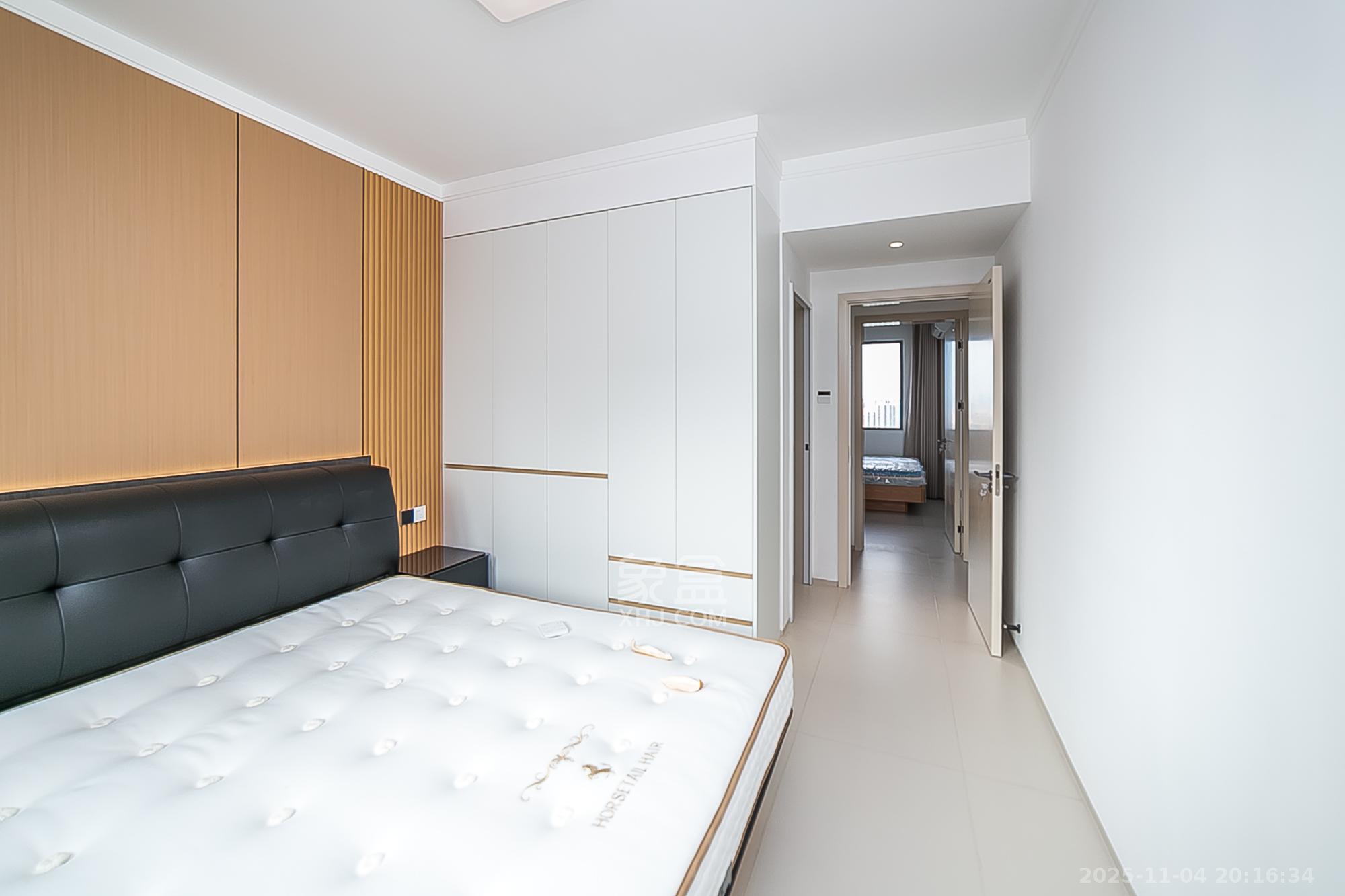 荣盛花语书苑  3室2厅1卫    150.0万卧室