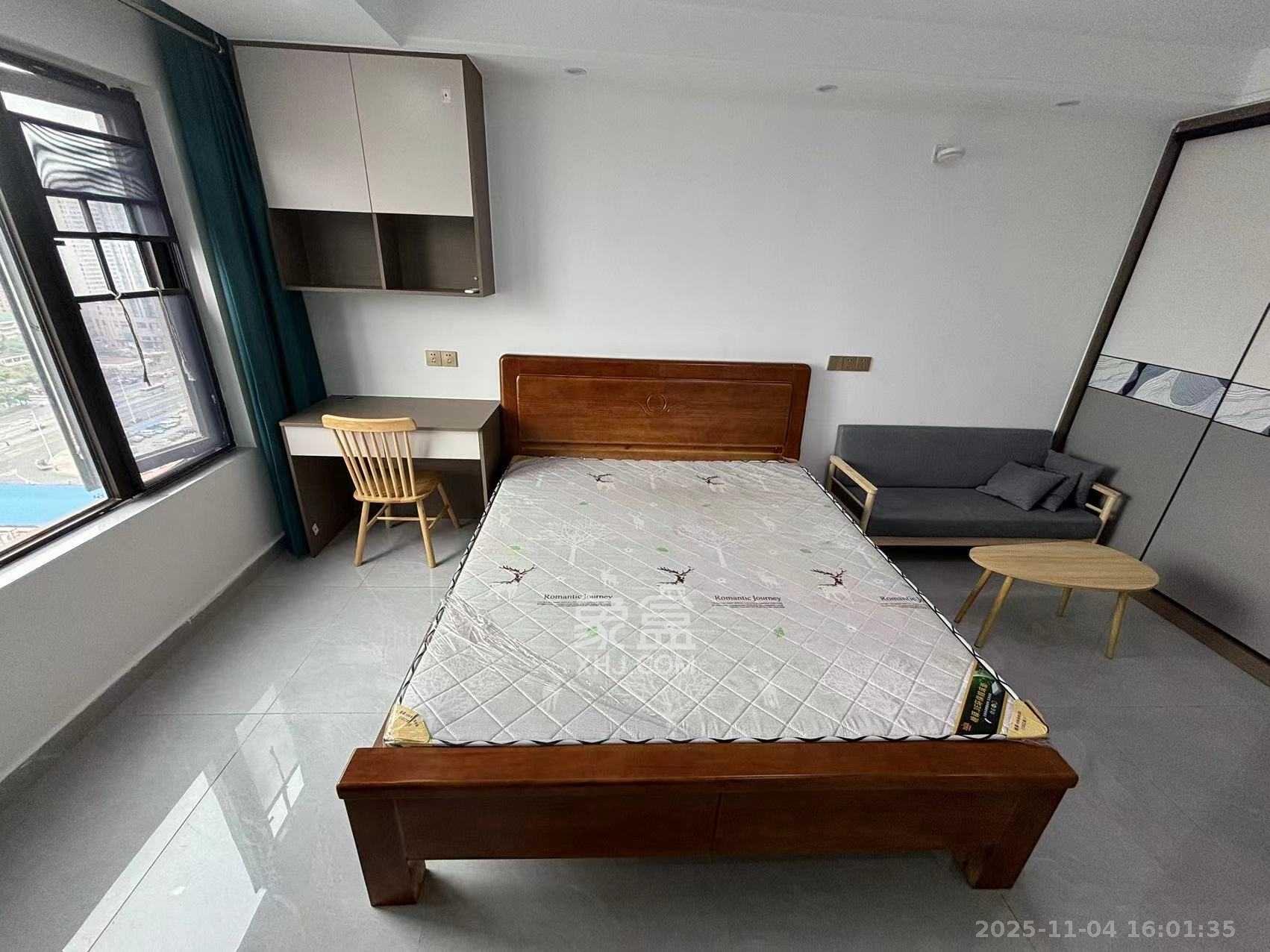 中海珑悦府 1室0厅0卫 1100.0元/月 中海珑悦府 1室0厅0卫 1100.0元/月室内图