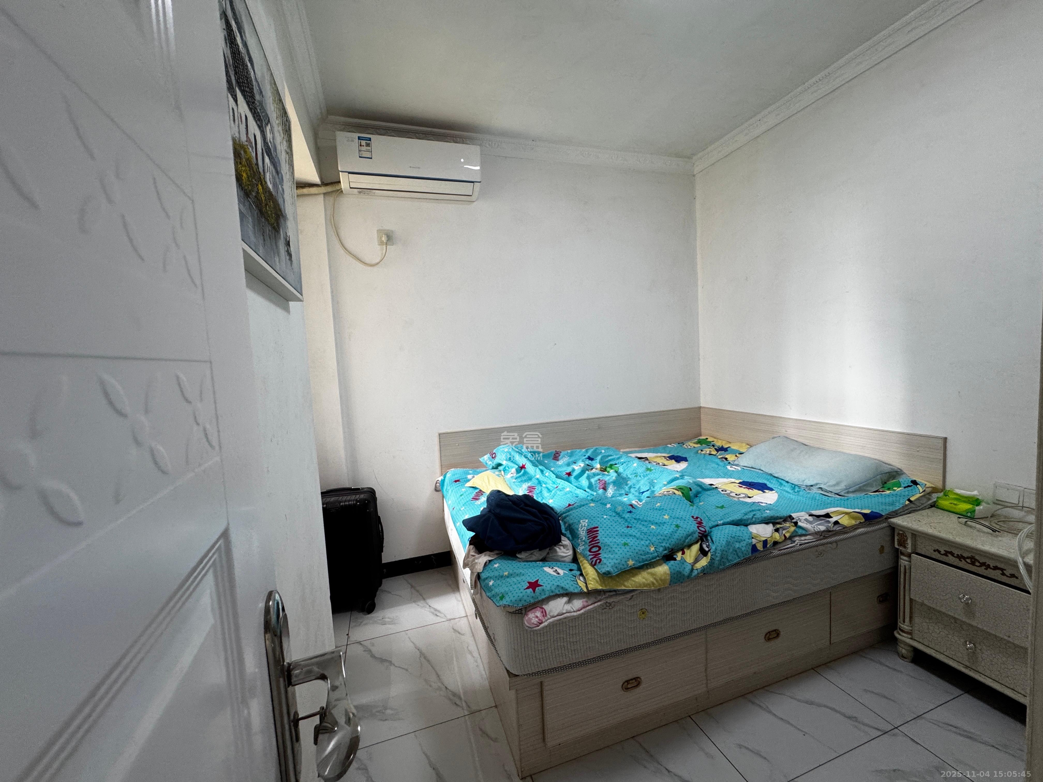 欧莱雅郡  3室2厅1卫    1800.0元/月室内图