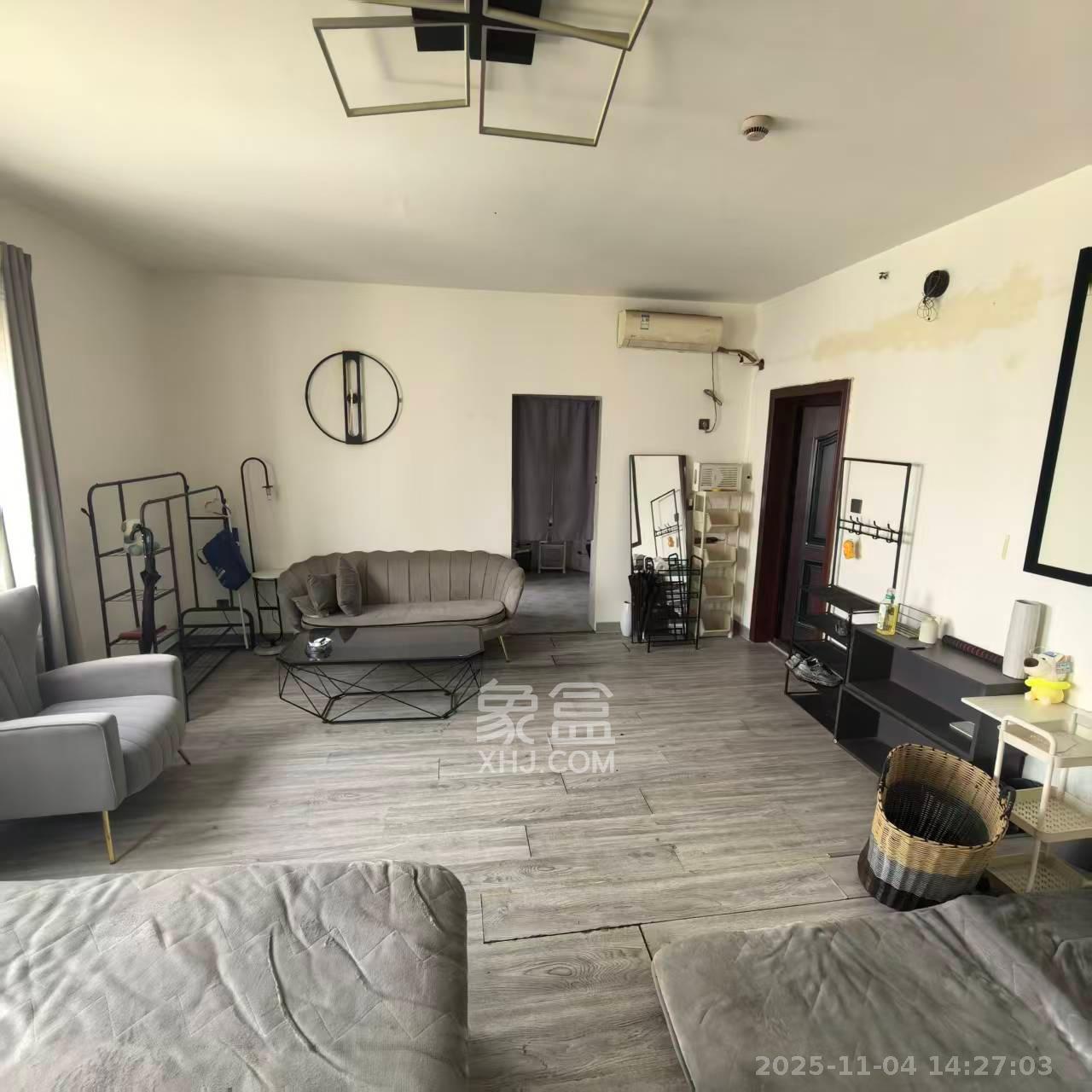 和府  1室1厅1卫    1980.0元/月室内图