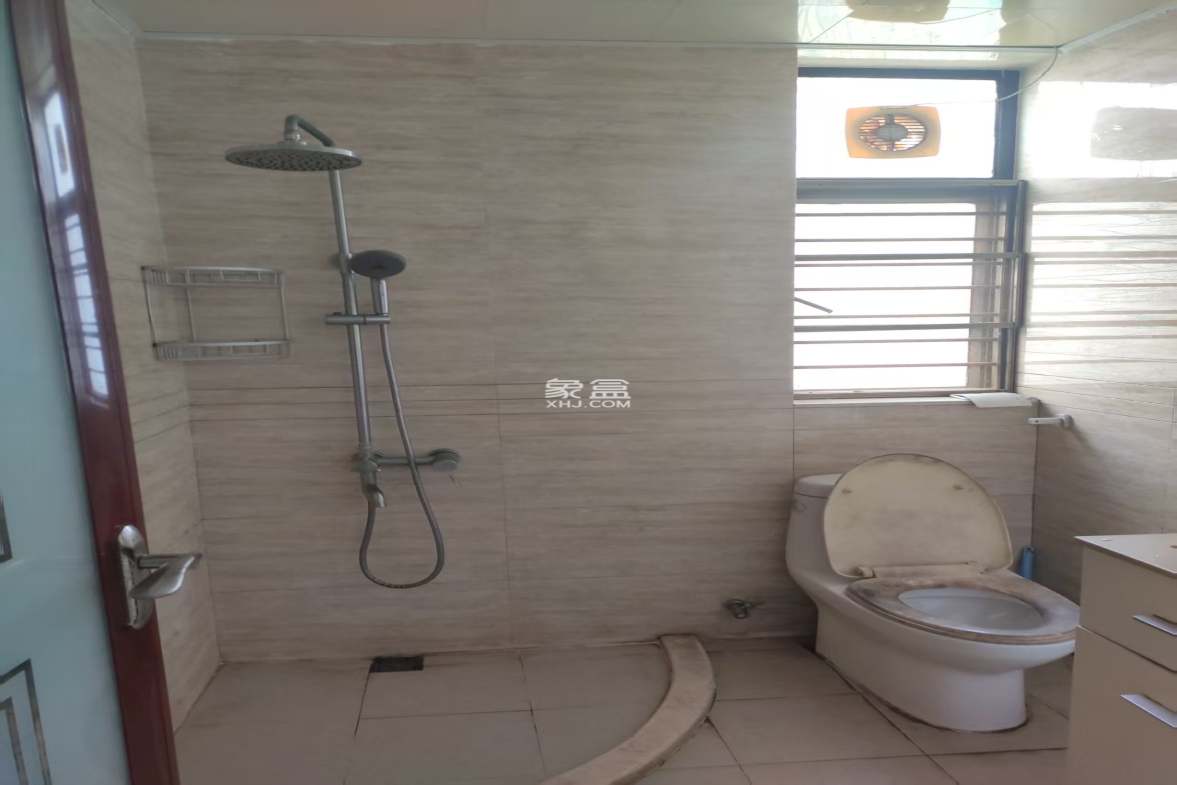 滨江帝景一期 2室2厅1卫 2200.0元/月 滨江帝景一期 2室2厅1卫 2200.0元/月室内图