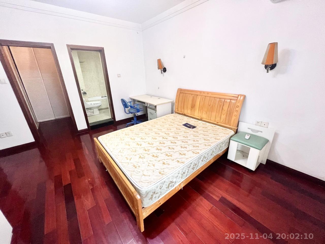 星语林名园  4室2厅2卫    2300.0元/月室内图