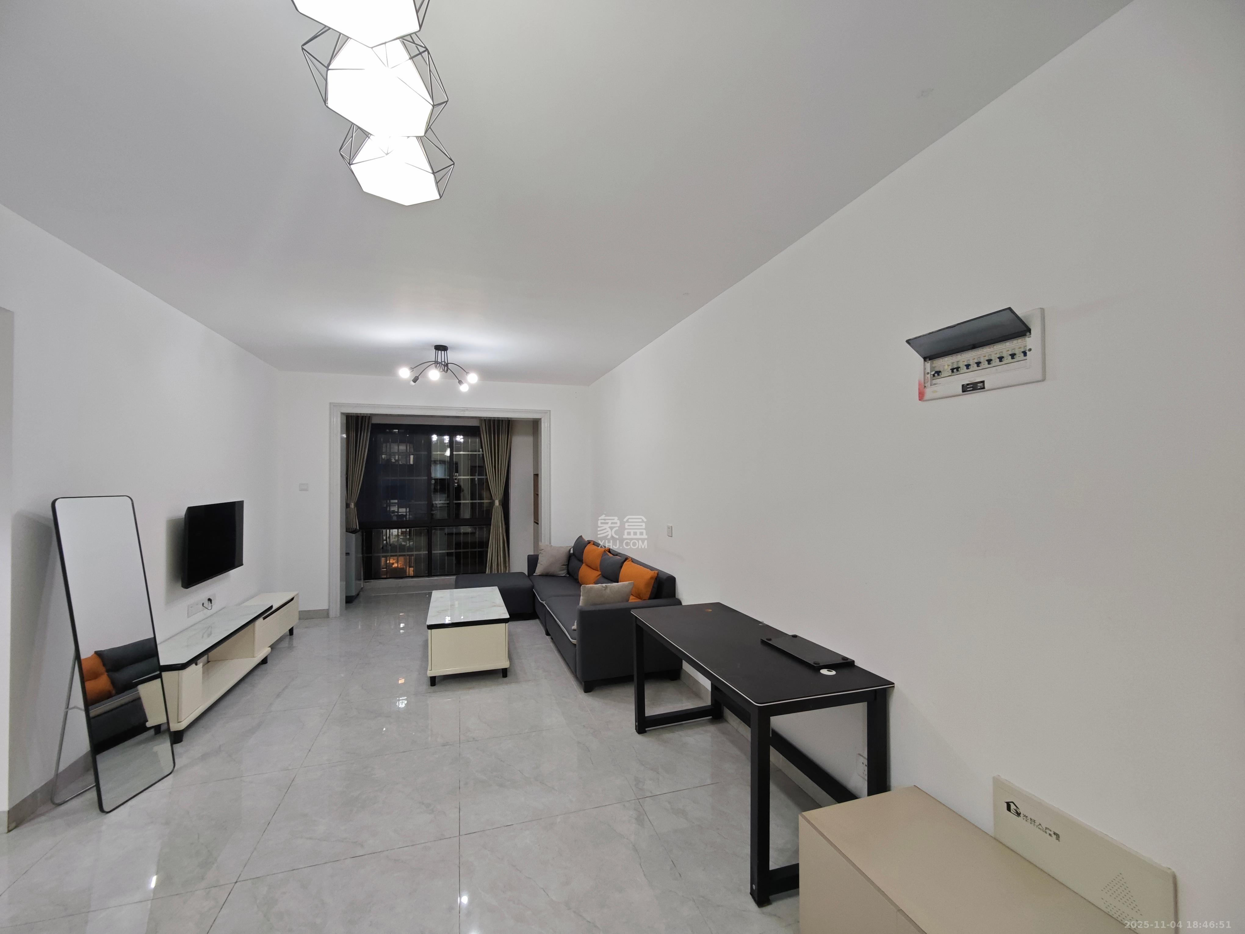 和润园三期  2室2厅1卫    2200.0元/月