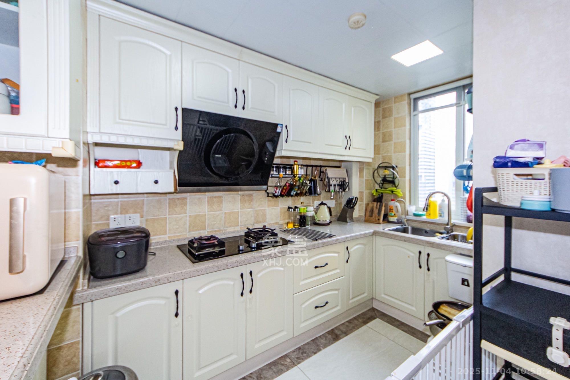 北辰三角洲E4区  4室2厅2卫    4900.0元/月室内图