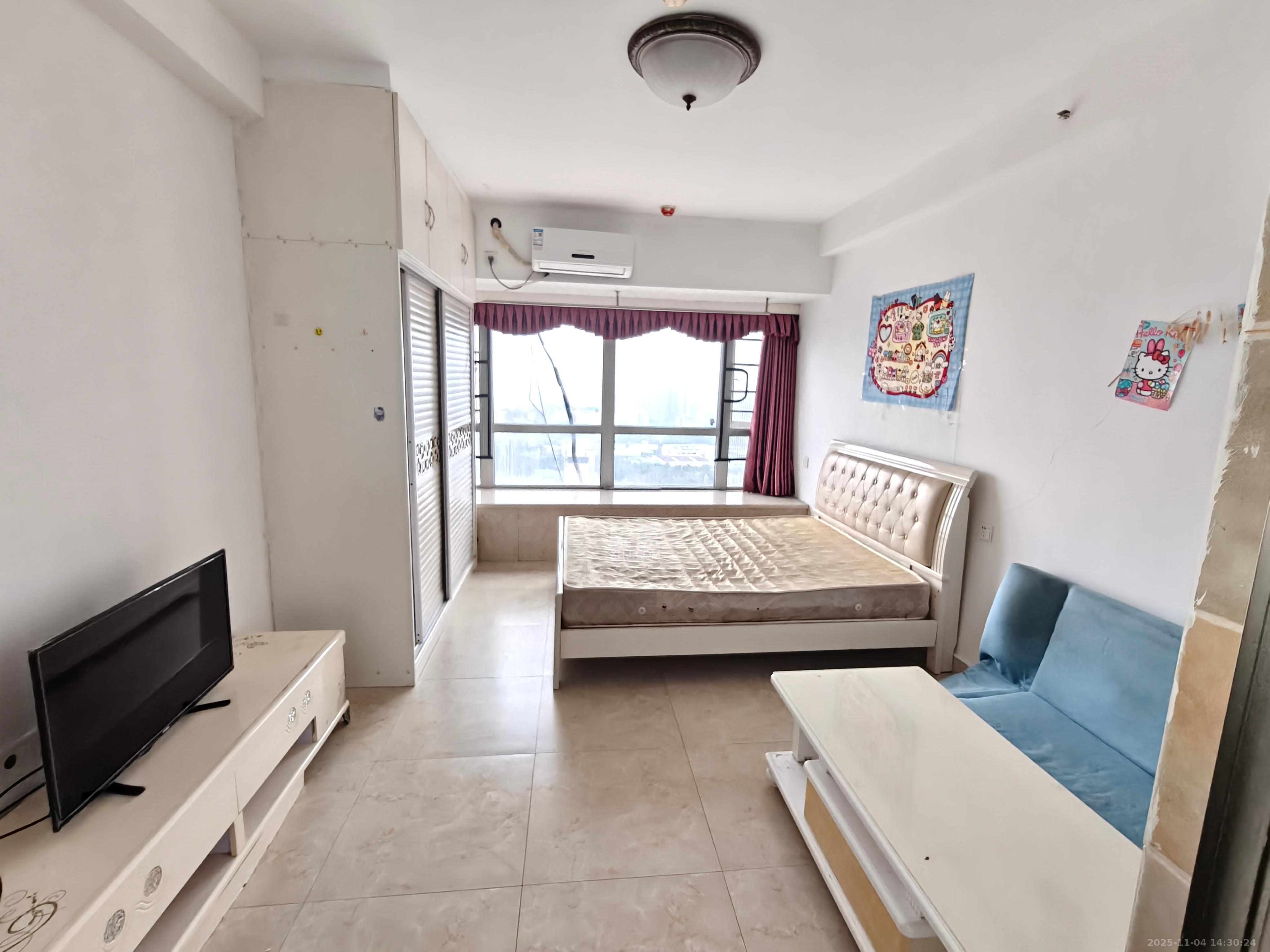 新长海广场  1室1厅1卫    1000.0元/月室内图1