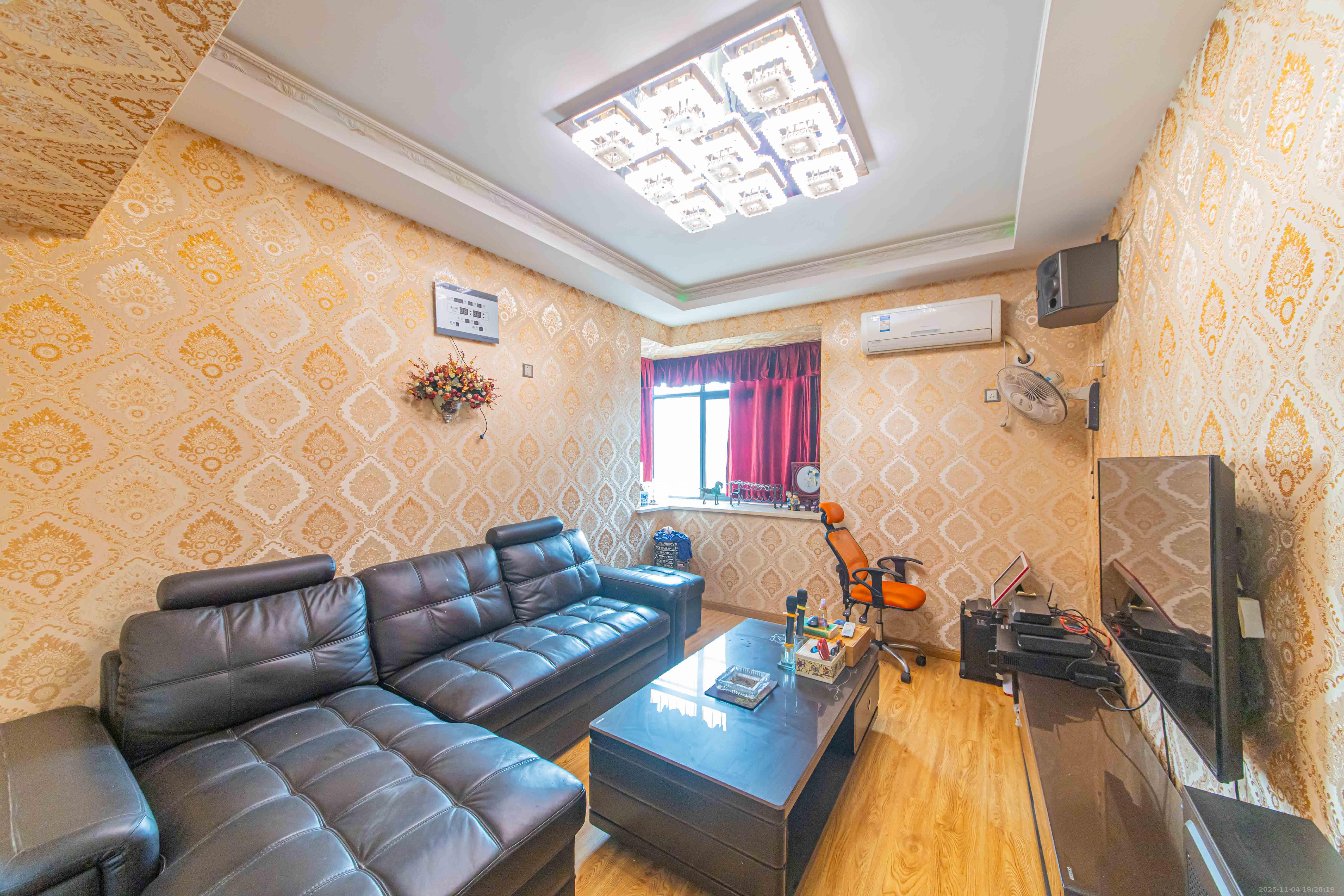 天悦嘉园 2室2厅1卫 58.0万 天悦嘉园 2室2厅1卫 58.0万卧室