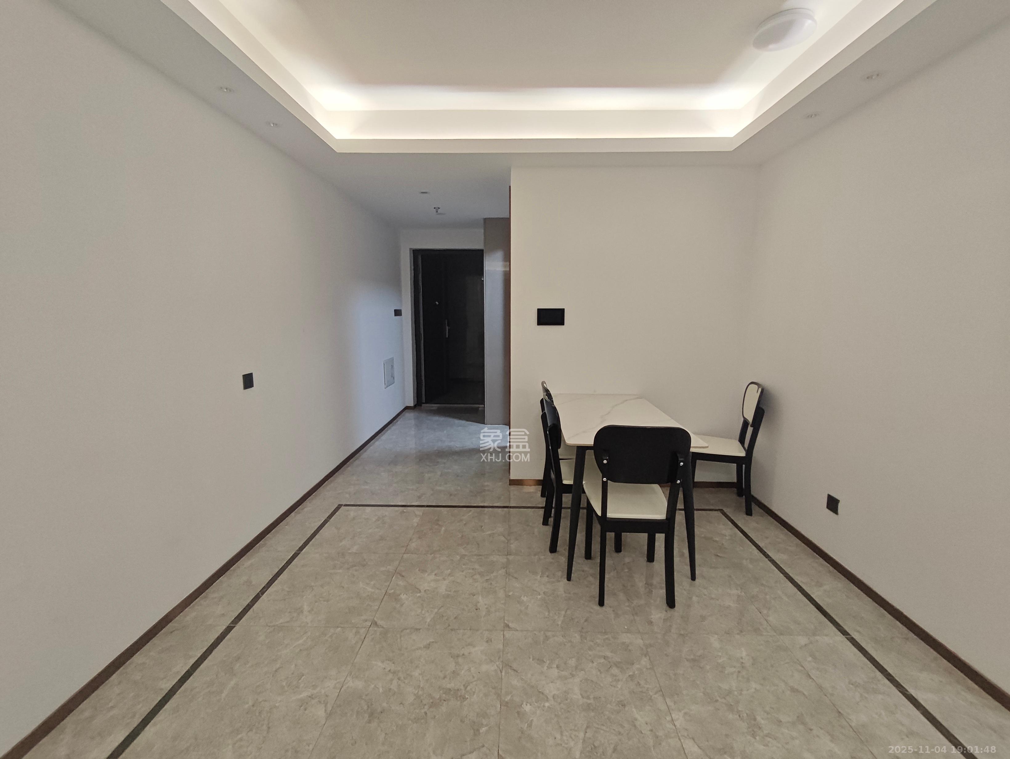 梅溪悦章 3室2厅2卫 3500.0元/月 梅溪悦章 3室2厅2卫 3500.0元/月室内图