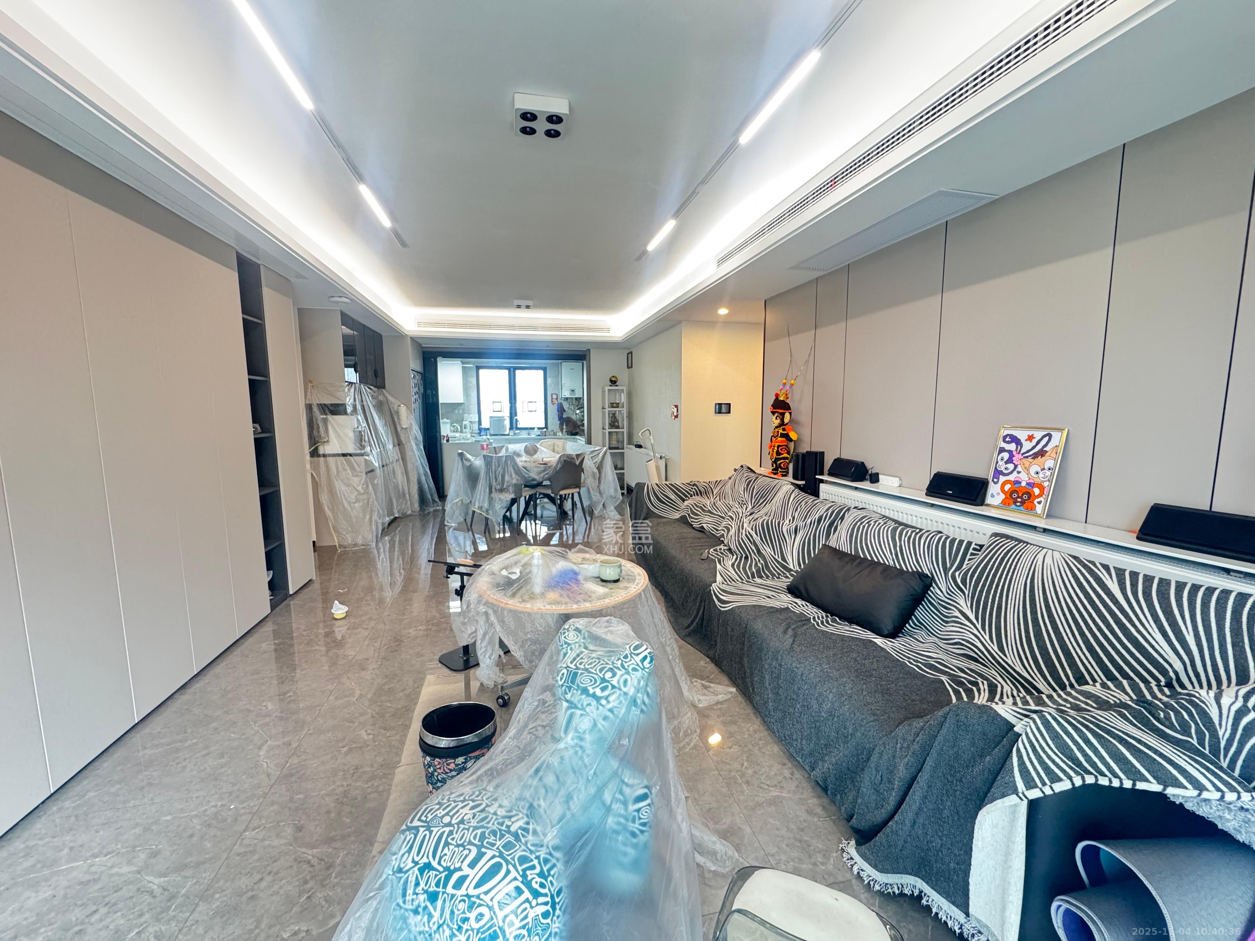 中海阅溪府  4室1厅2卫    6000.0元/月室内图