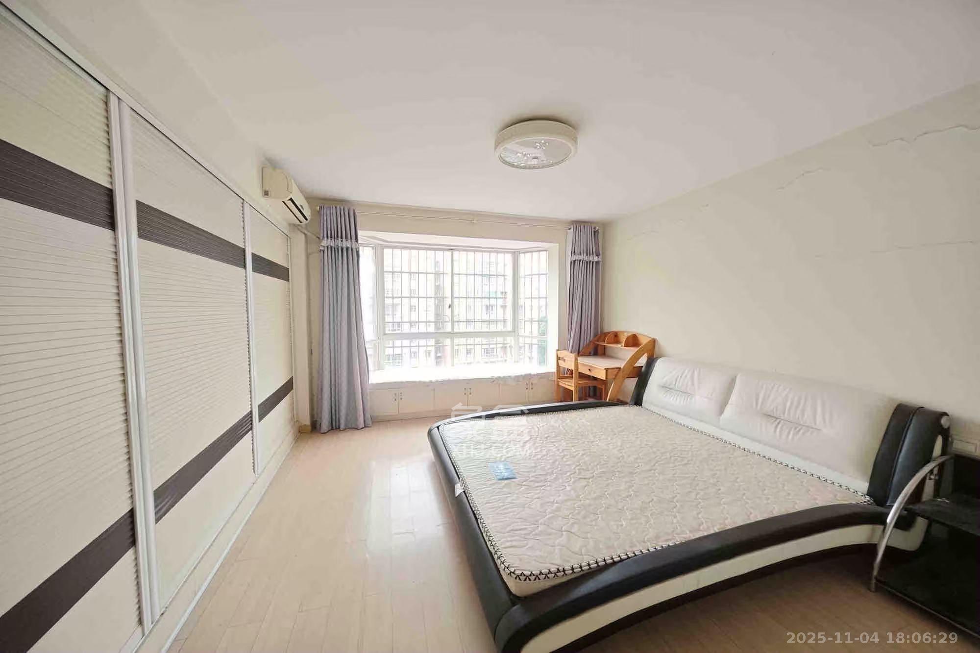 福乐康城 3室2厅2卫 2300.0元/月 福乐康城 3室2厅2卫 2300.0元/月室内图