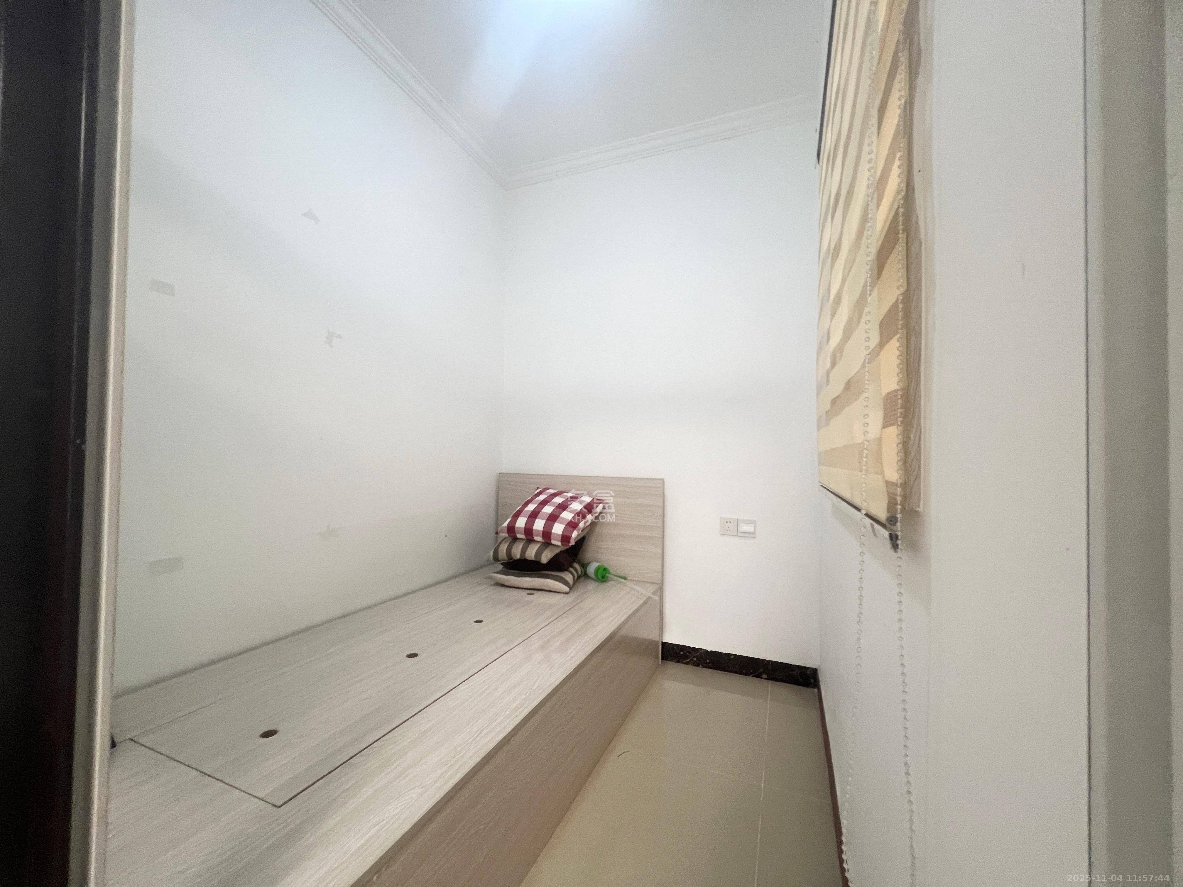 爱琴海岸 3室1厅1卫 1400.0元/月 爱琴海岸 3室1厅1卫 1400.0元/月室内图