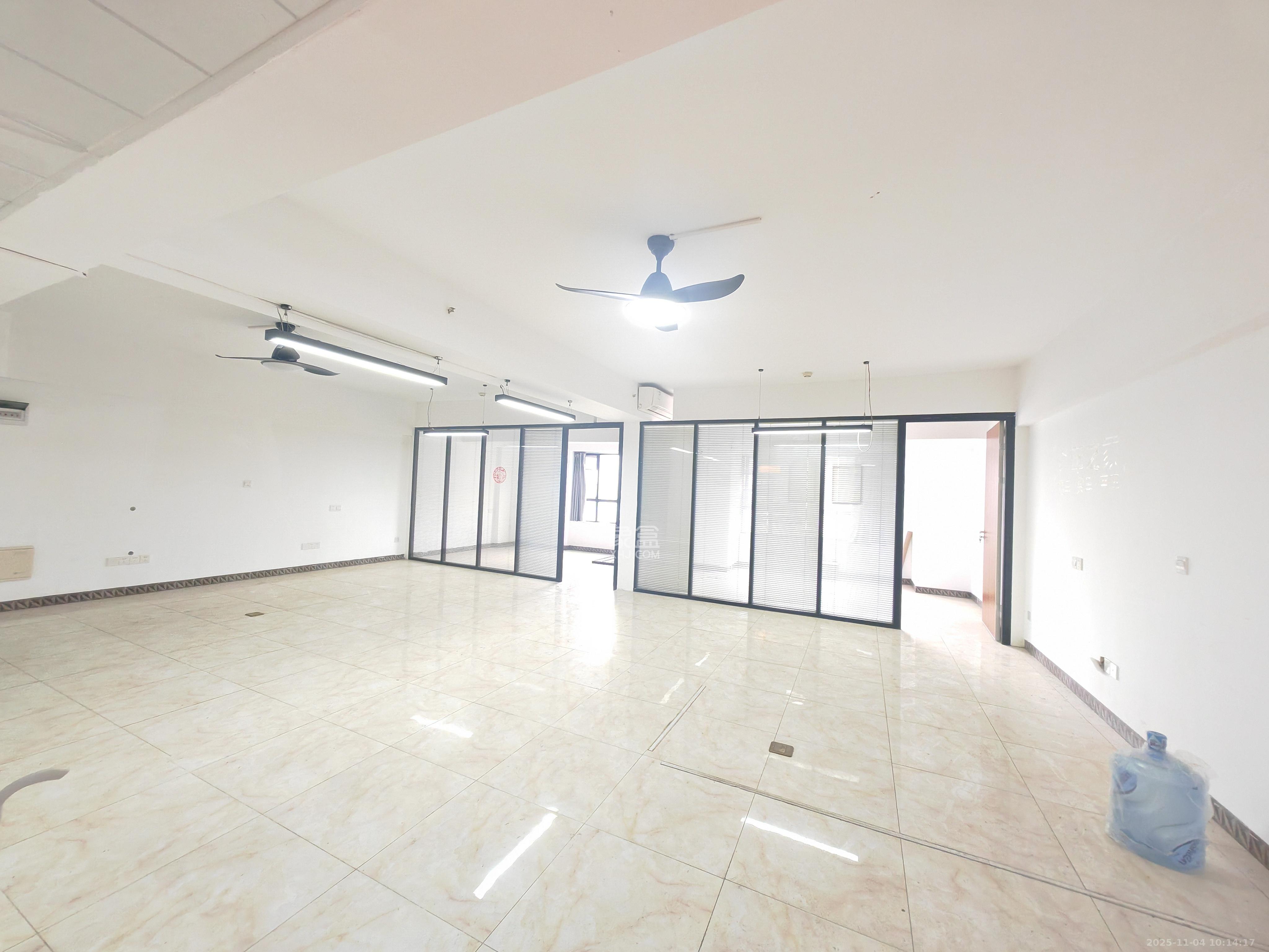 当代滨江MOMA  2室2厅2卫    4000.0元/月