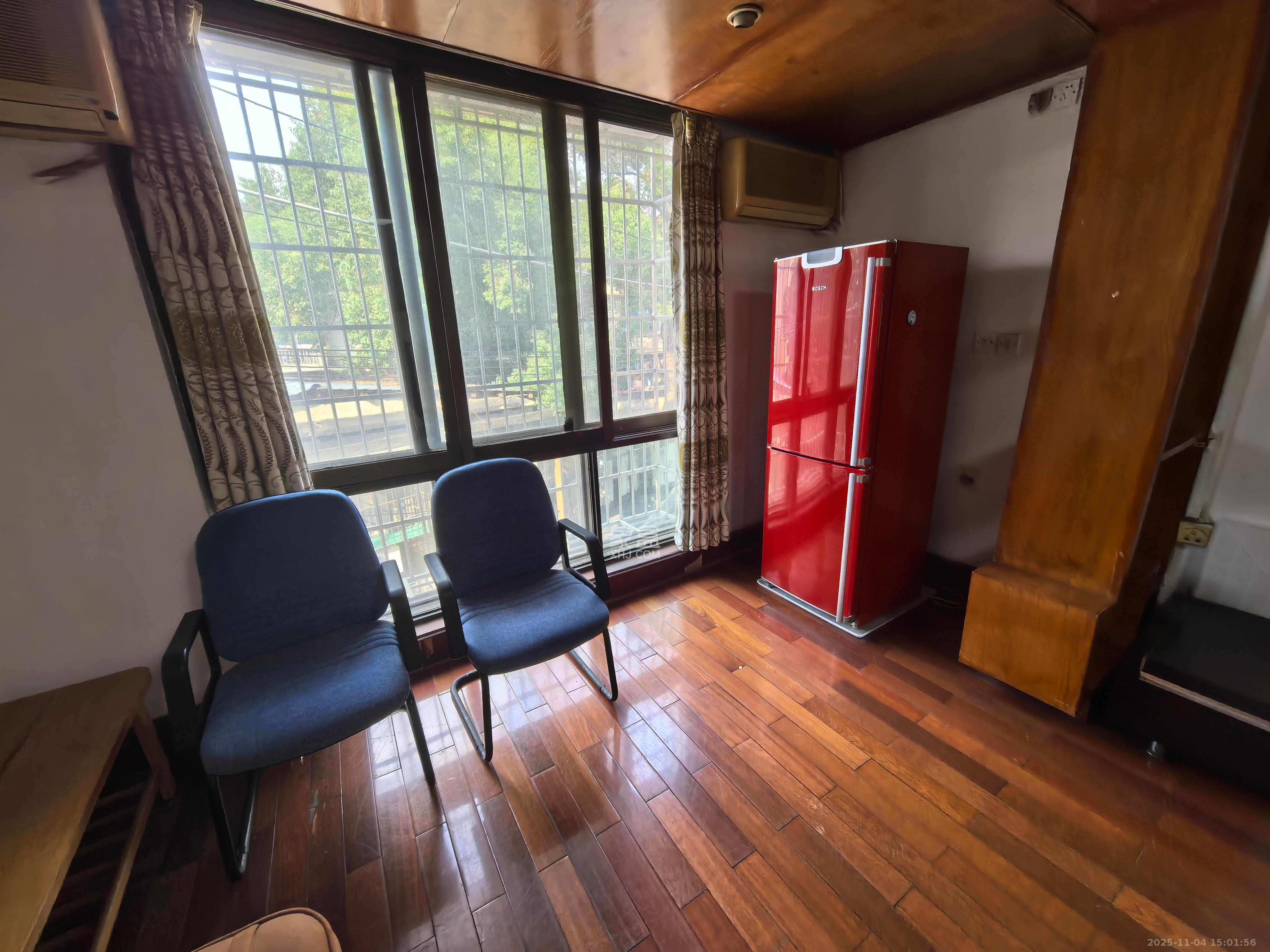 熙台岭巷散盘  3室2厅1卫    2800.0元/月